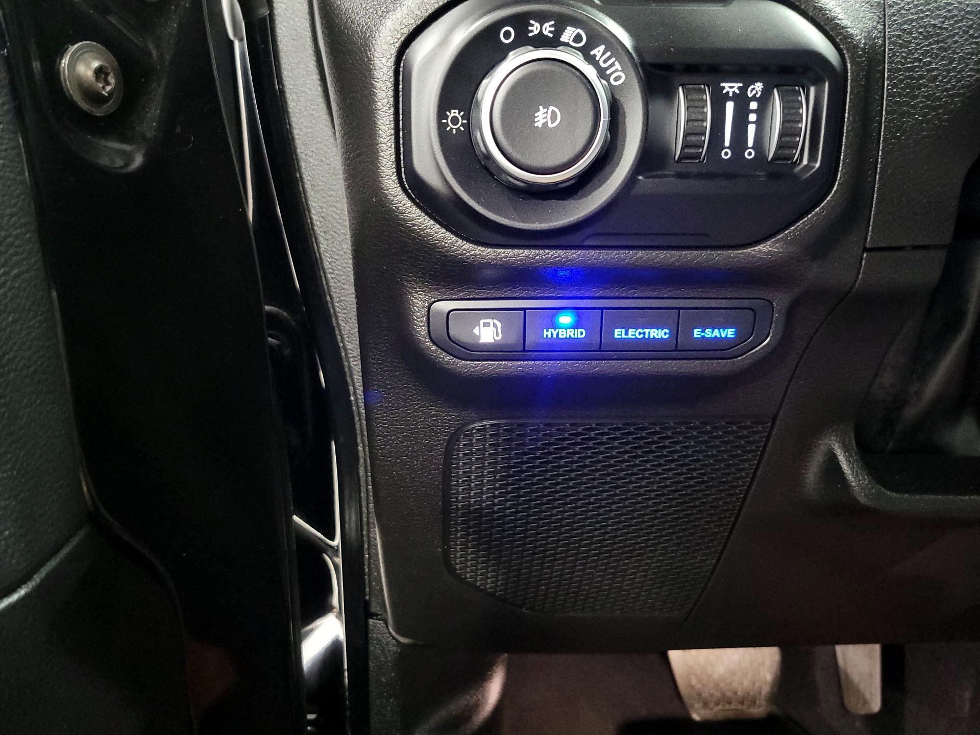 Thumbnail: 2022 Jeep Wrangler - 13