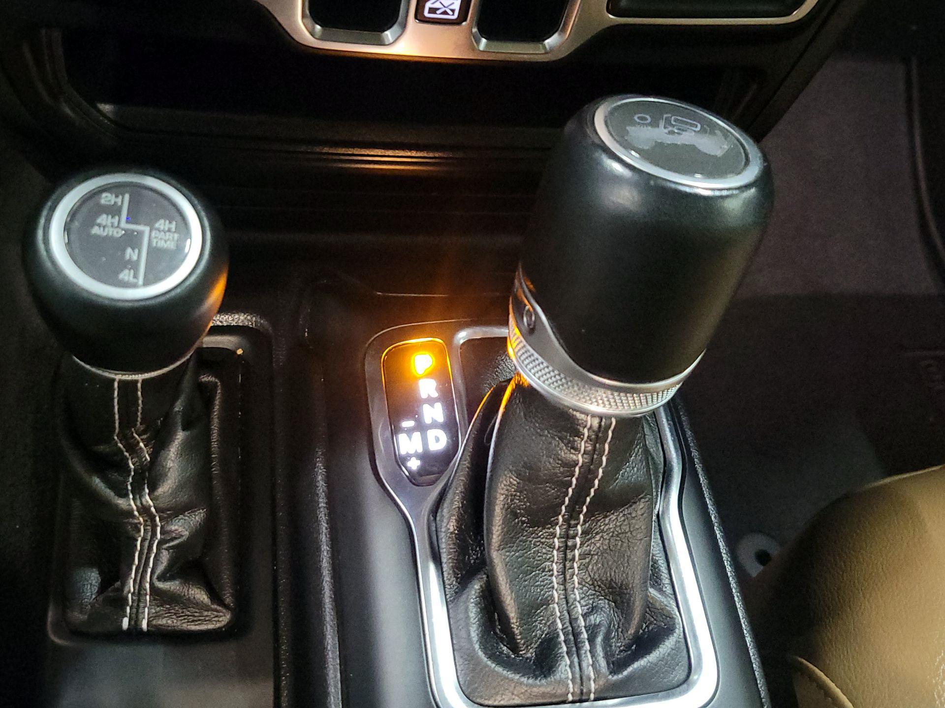 Thumbnail: 2022 Jeep Wrangler - 18