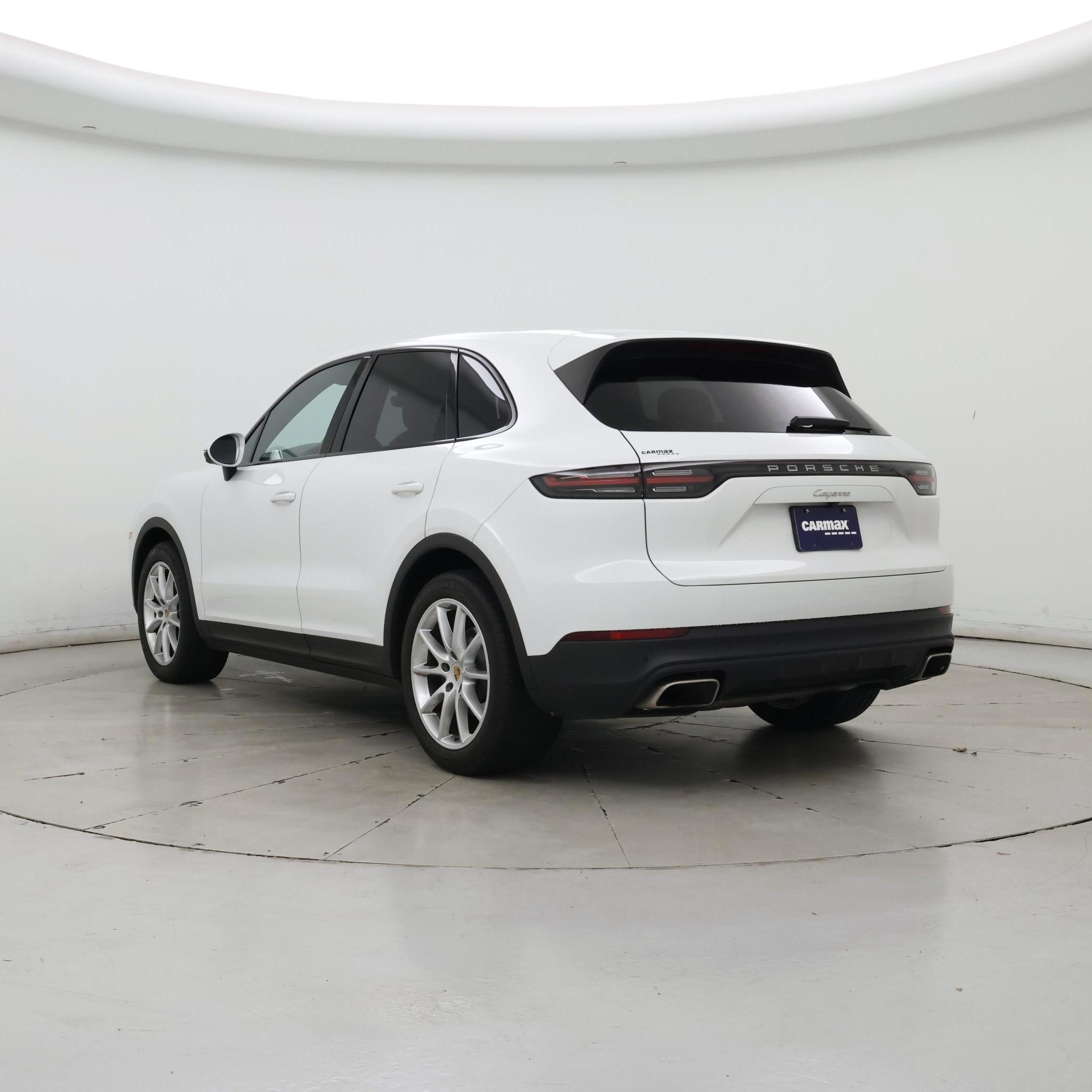 Thumbnail: 2019 Porsche Cayenne - 2