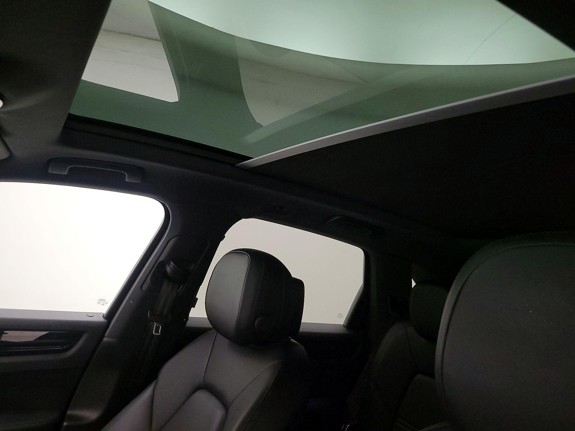 Thumbnail: 2019 Porsche Cayenne - 20