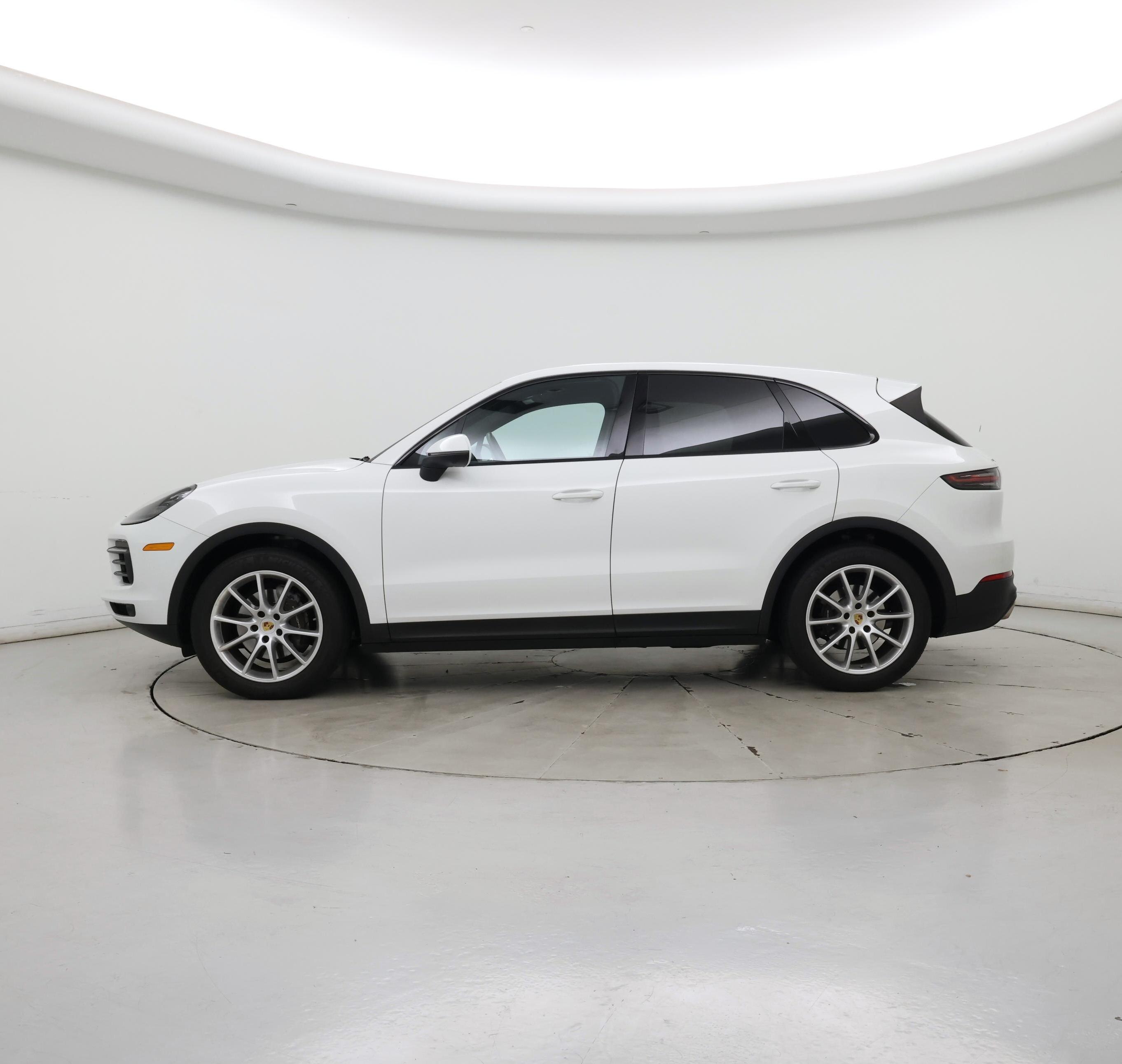 Thumbnail: 2019 Porsche Cayenne - 3