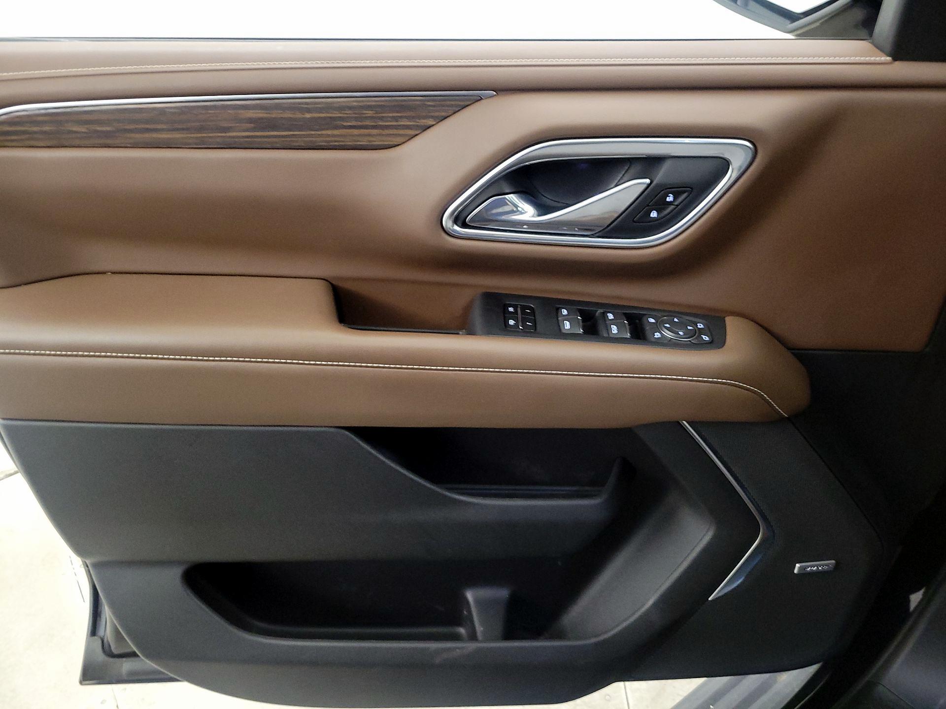 Thumbnail: 2021 Chevrolet Tahoe - 12