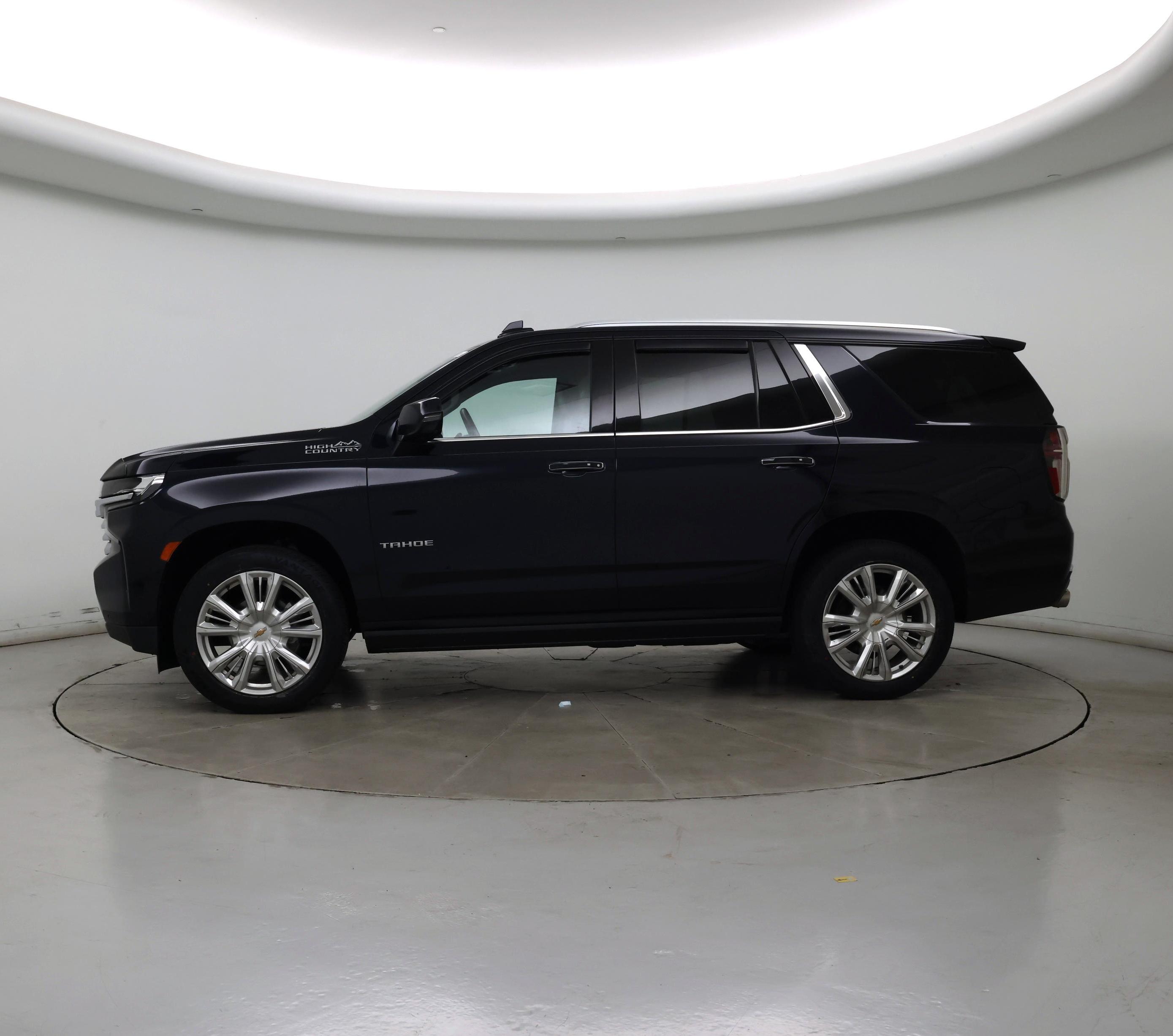 Thumbnail: 2021 Chevrolet Tahoe - 3