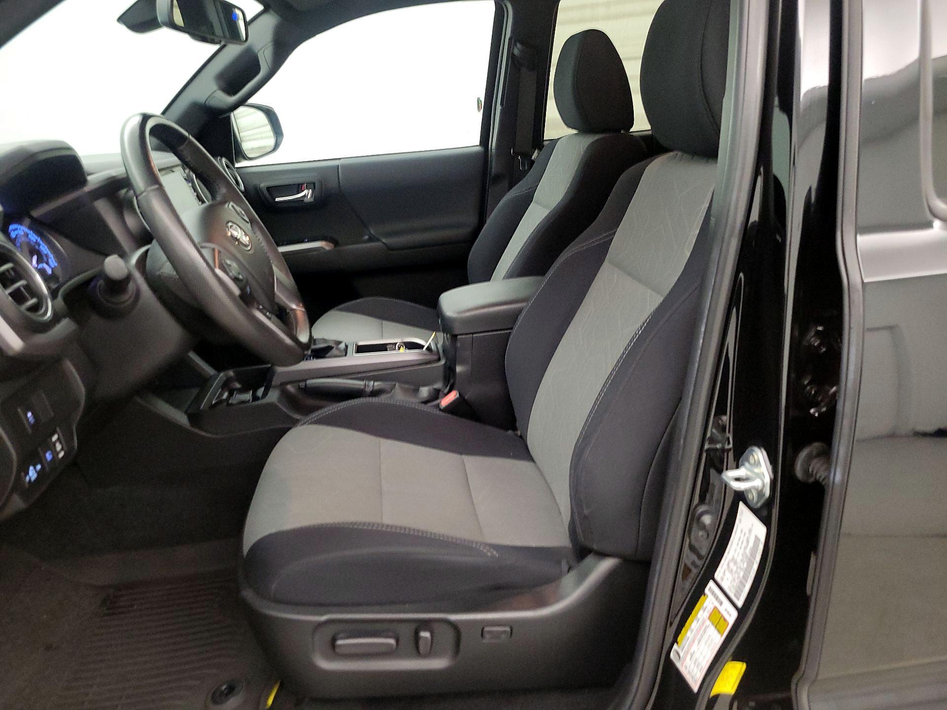 Thumbnail: 2022 Toyota Tacoma - 11