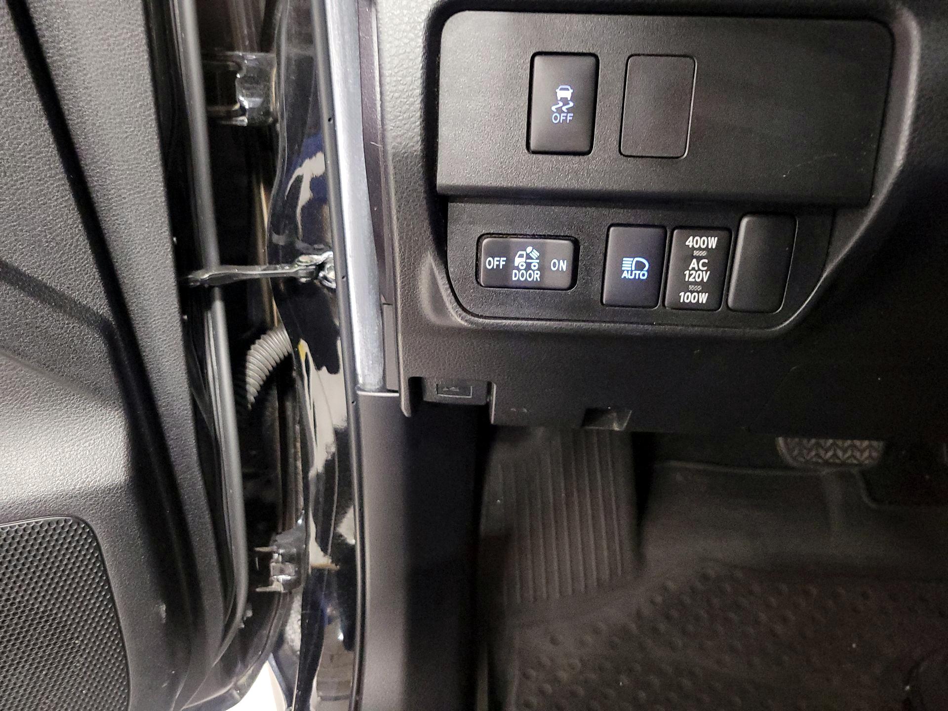 Thumbnail: 2022 Toyota Tacoma - 13