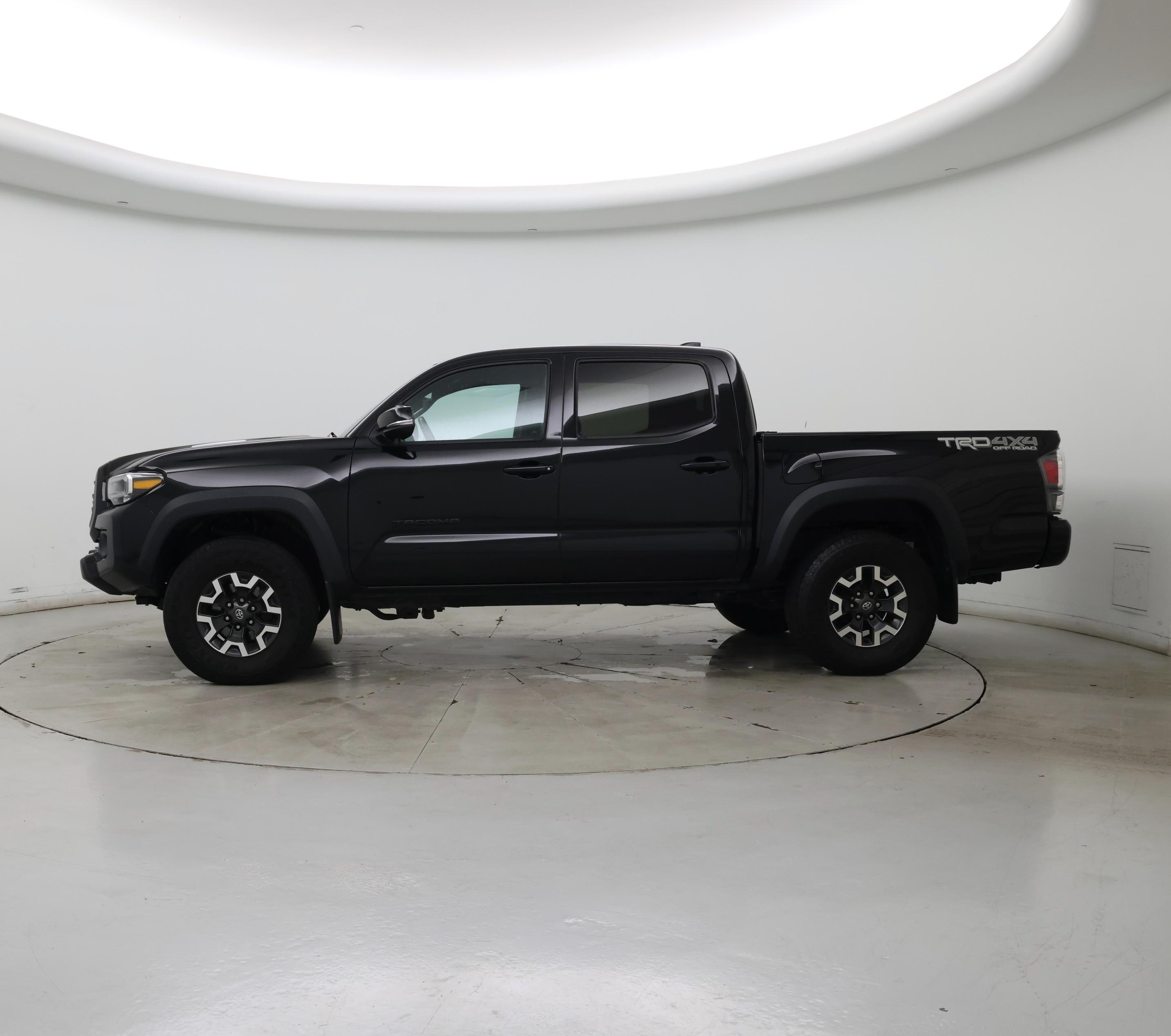 Thumbnail: 2022 Toyota Tacoma - 3