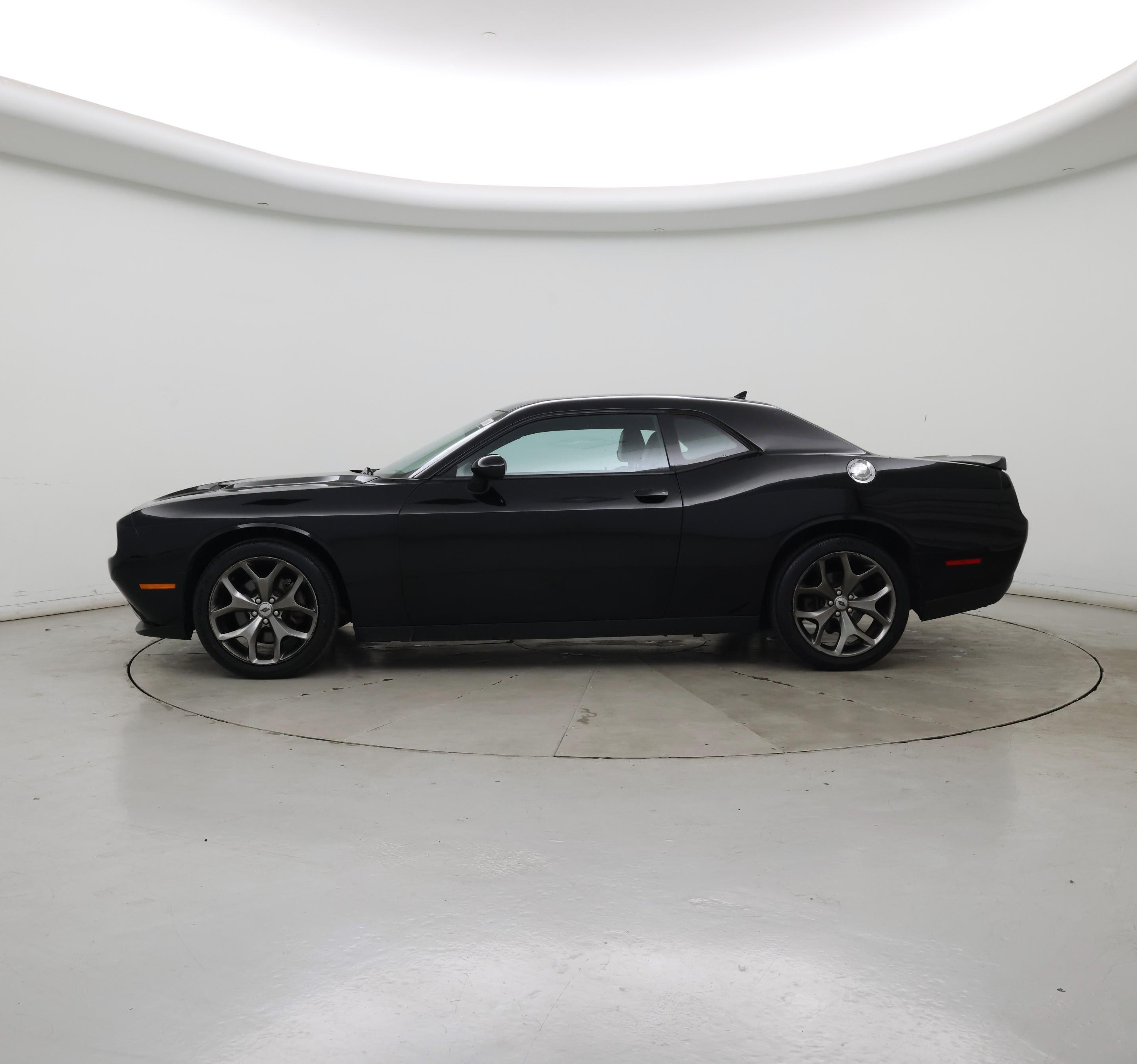 Thumbnail: 2017 Dodge Challenger - 3