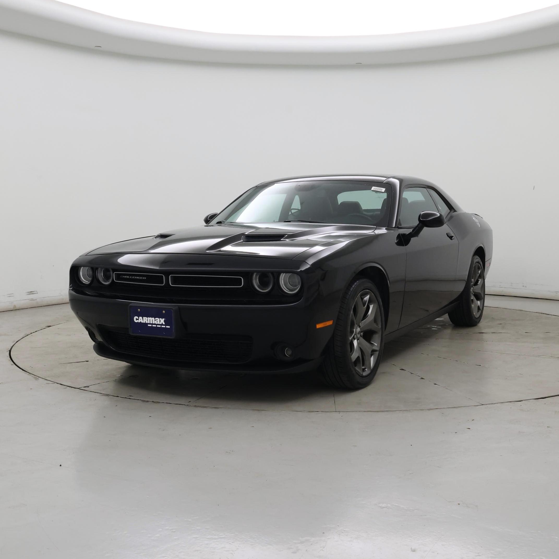 Thumbnail: 2017 Dodge Challenger - 4