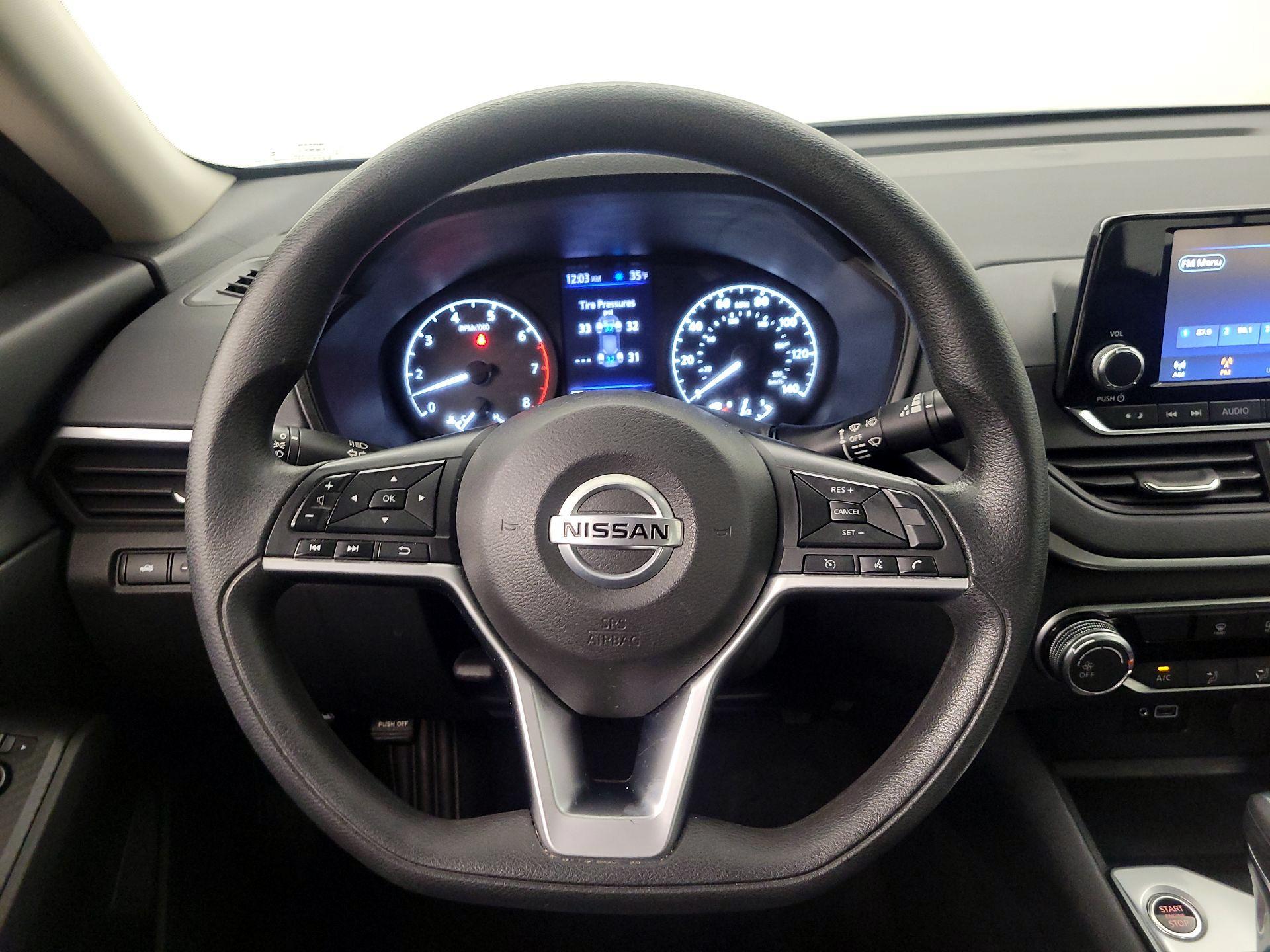 Thumbnail: 2022 Nissan Altima - 10