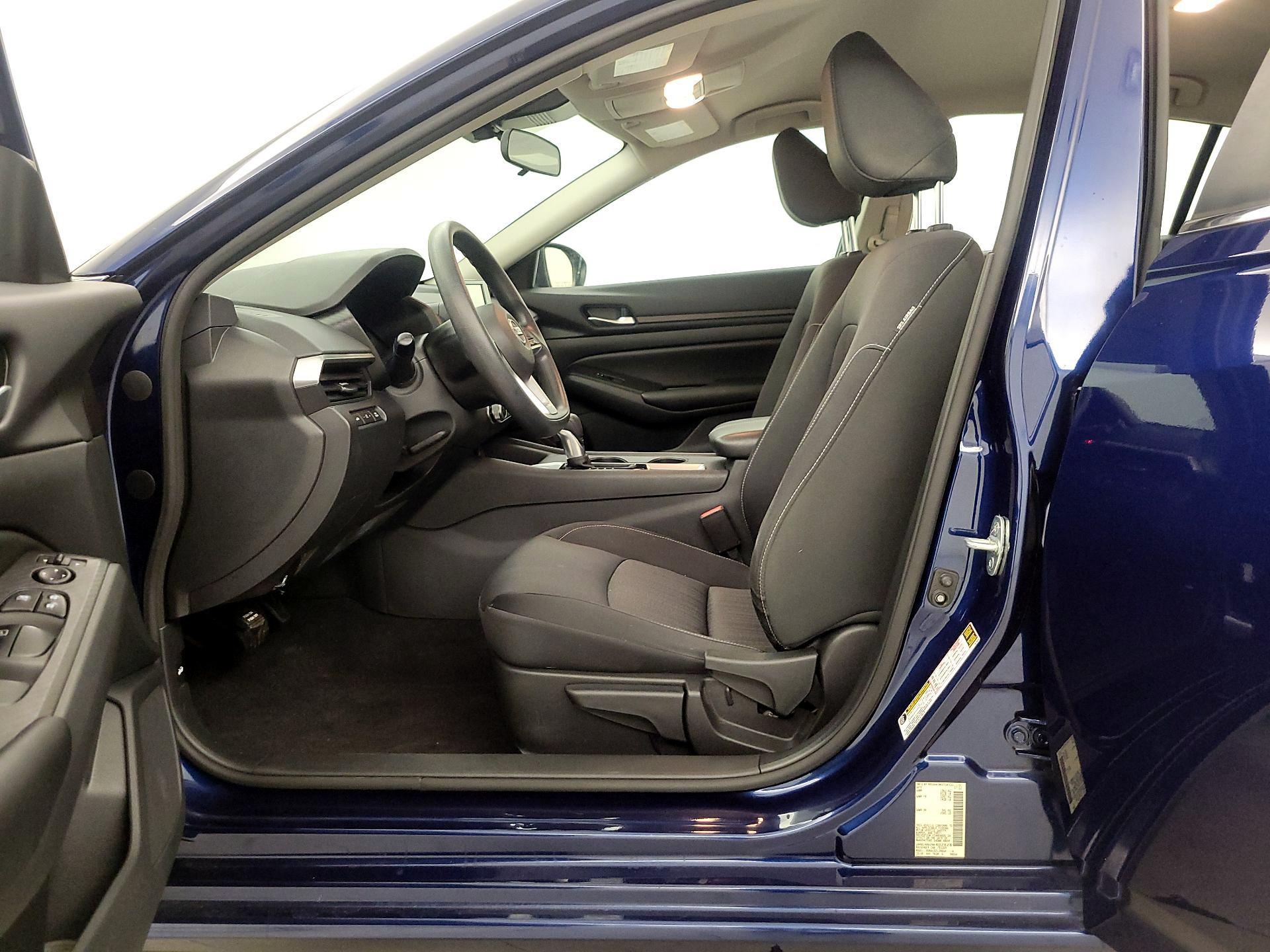 Thumbnail: 2022 Nissan Altima - 11