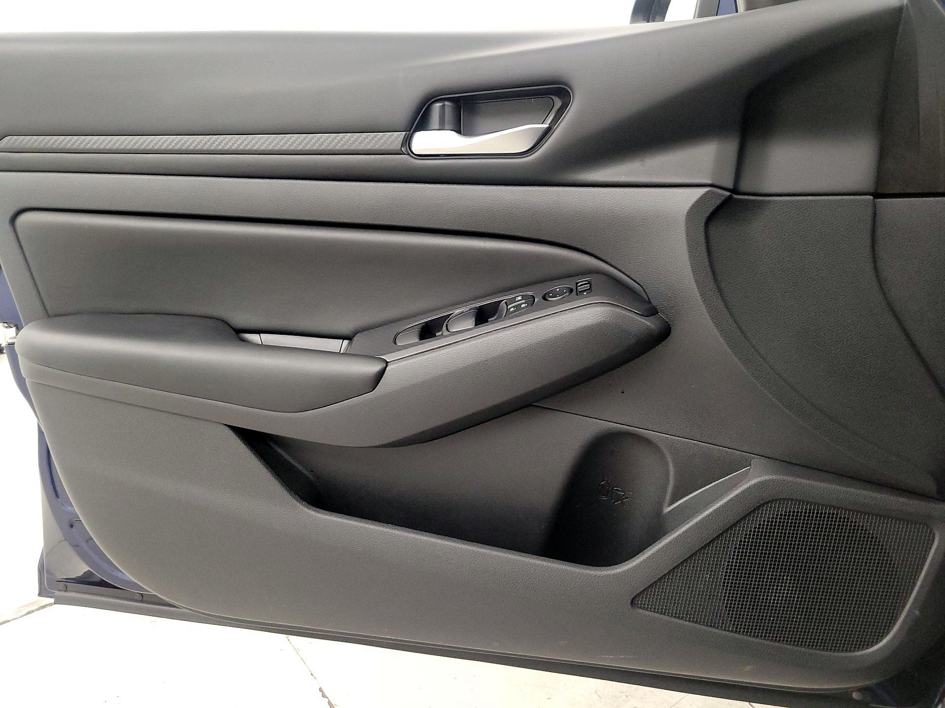 Thumbnail: 2022 Nissan Altima - 12