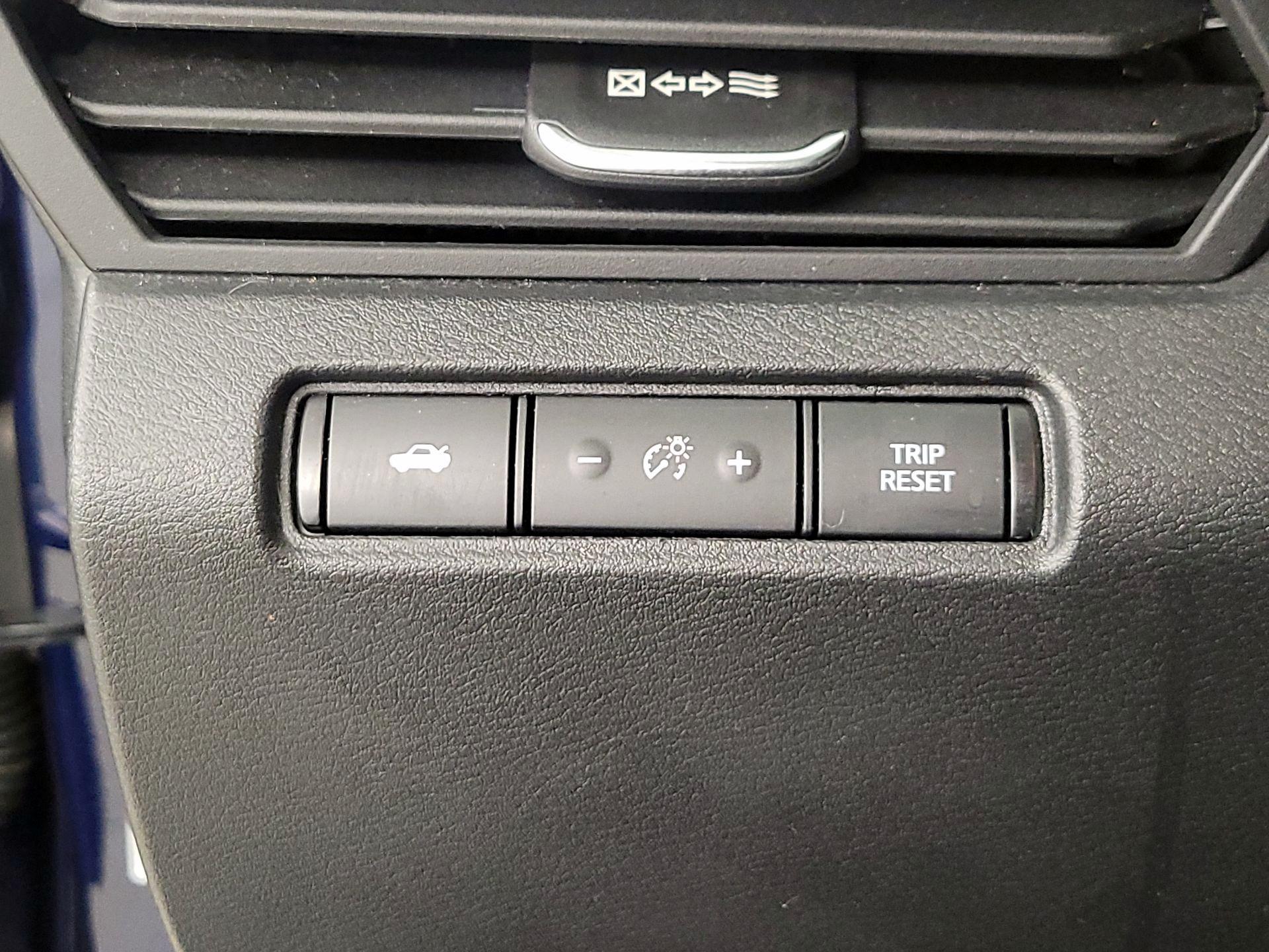 Thumbnail: 2022 Nissan Altima - 13