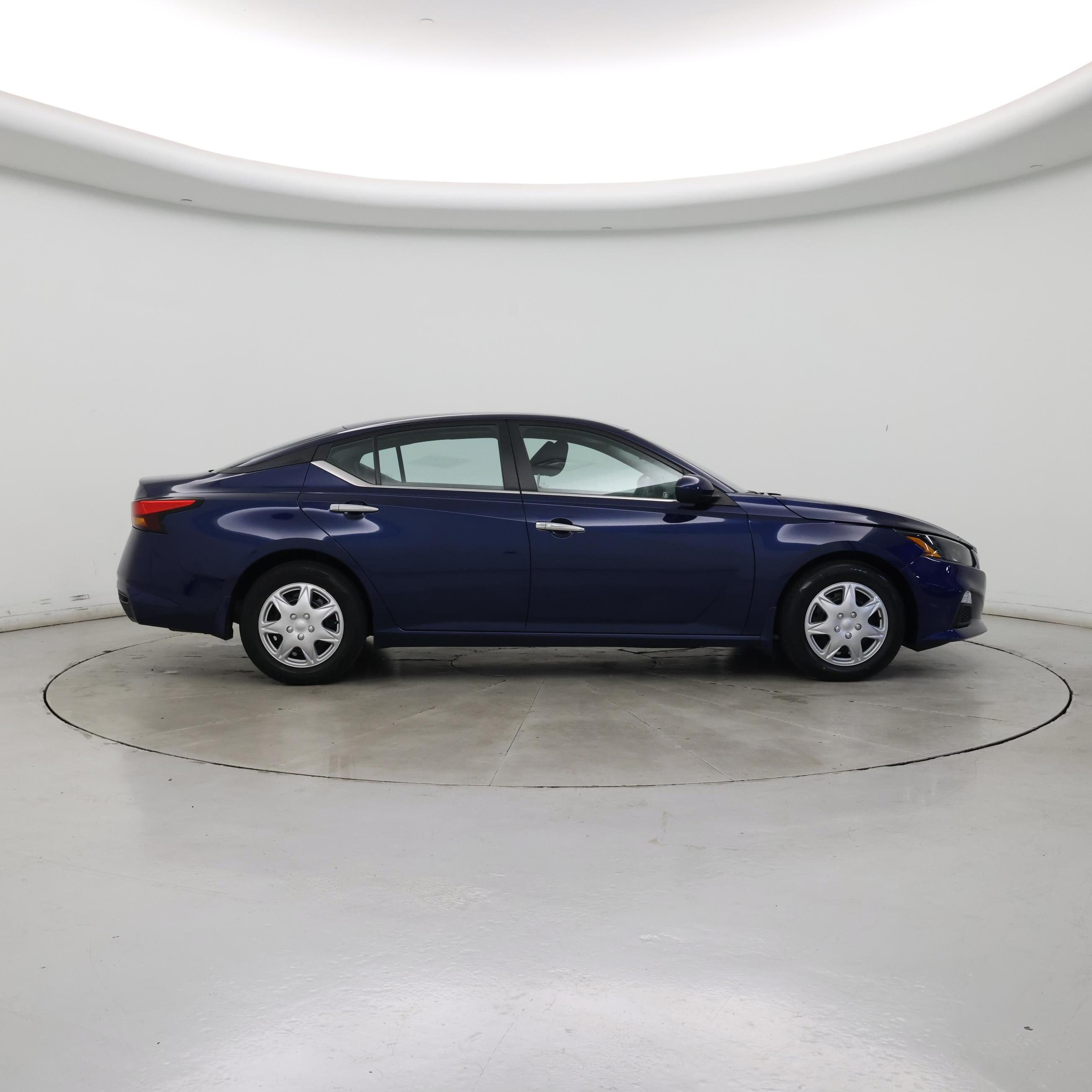 Thumbnail: 2022 Nissan Altima - 7