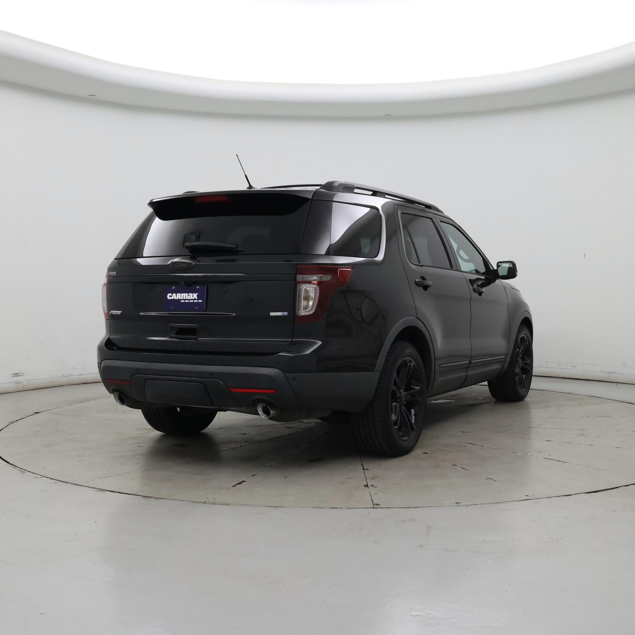 Thumbnail: 2015 Ford Explorer - 8