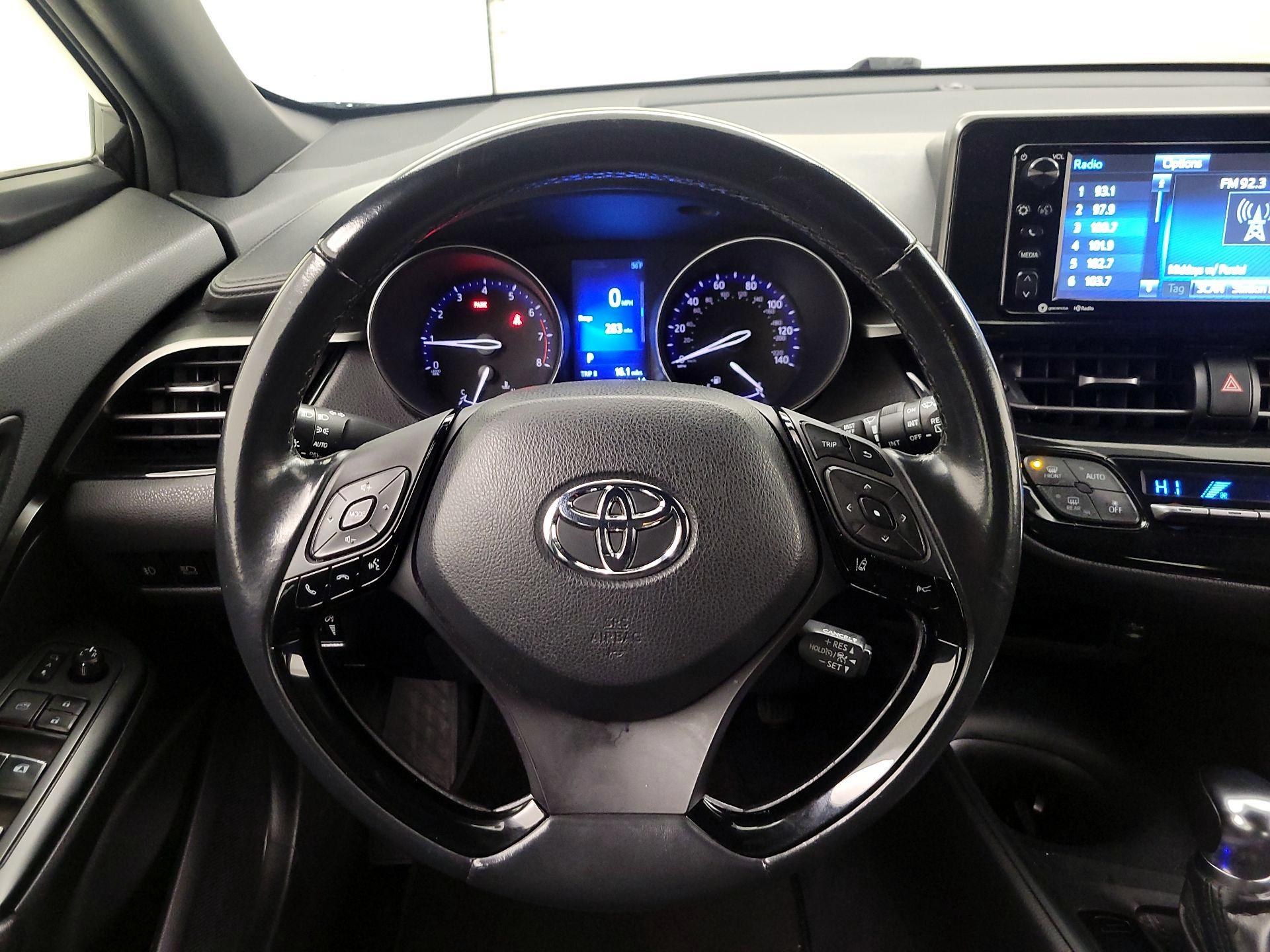 Thumbnail: 2018 Toyota C-HR - 10