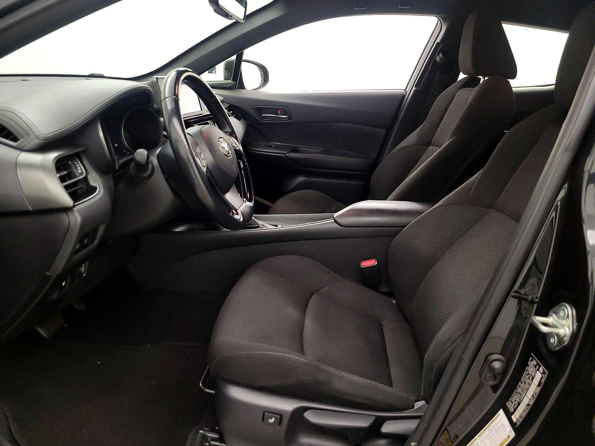 Thumbnail: 2018 Toyota C-HR - 11