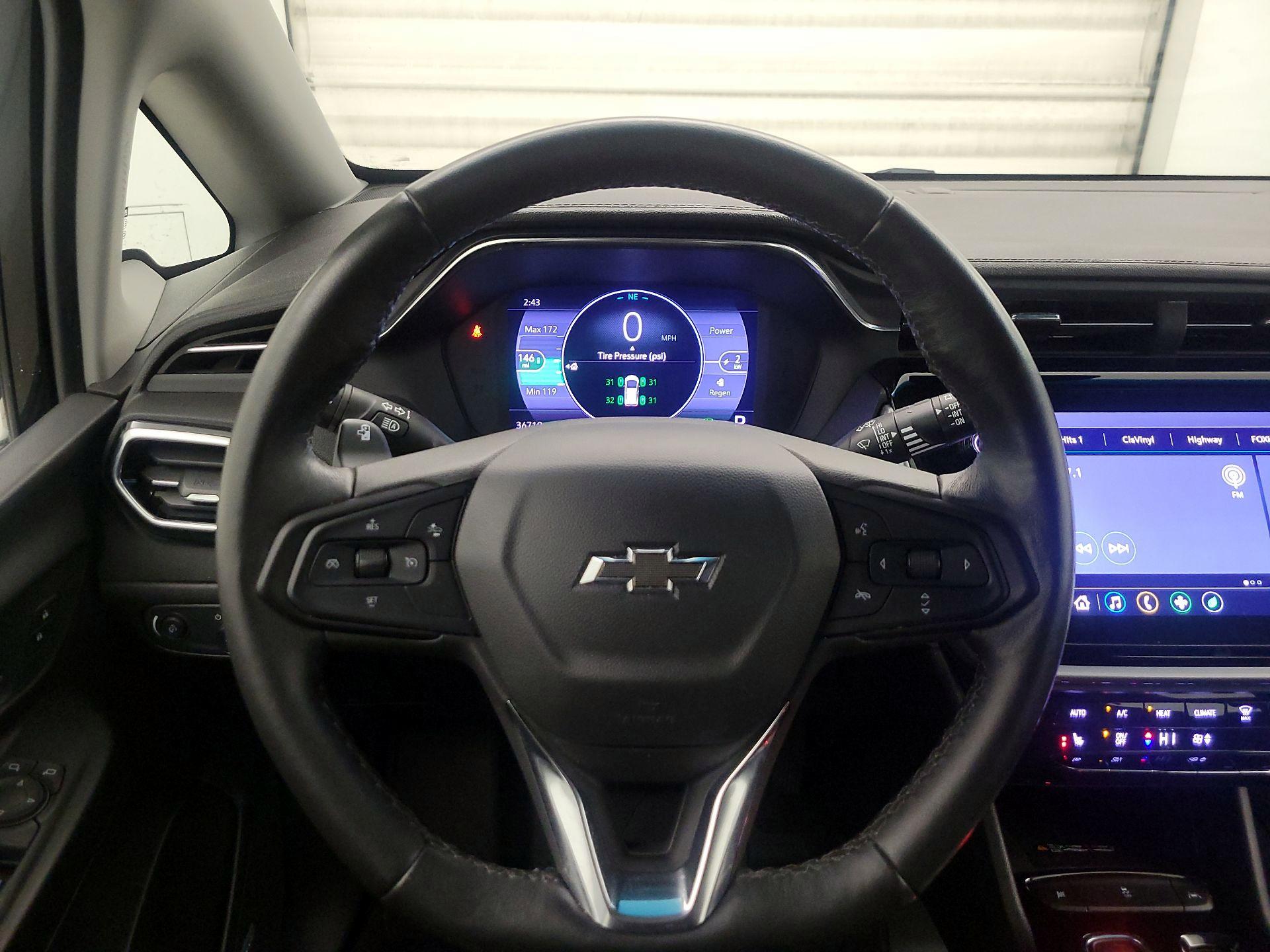 Thumbnail: 2022 Chevrolet Bolt EV - 10