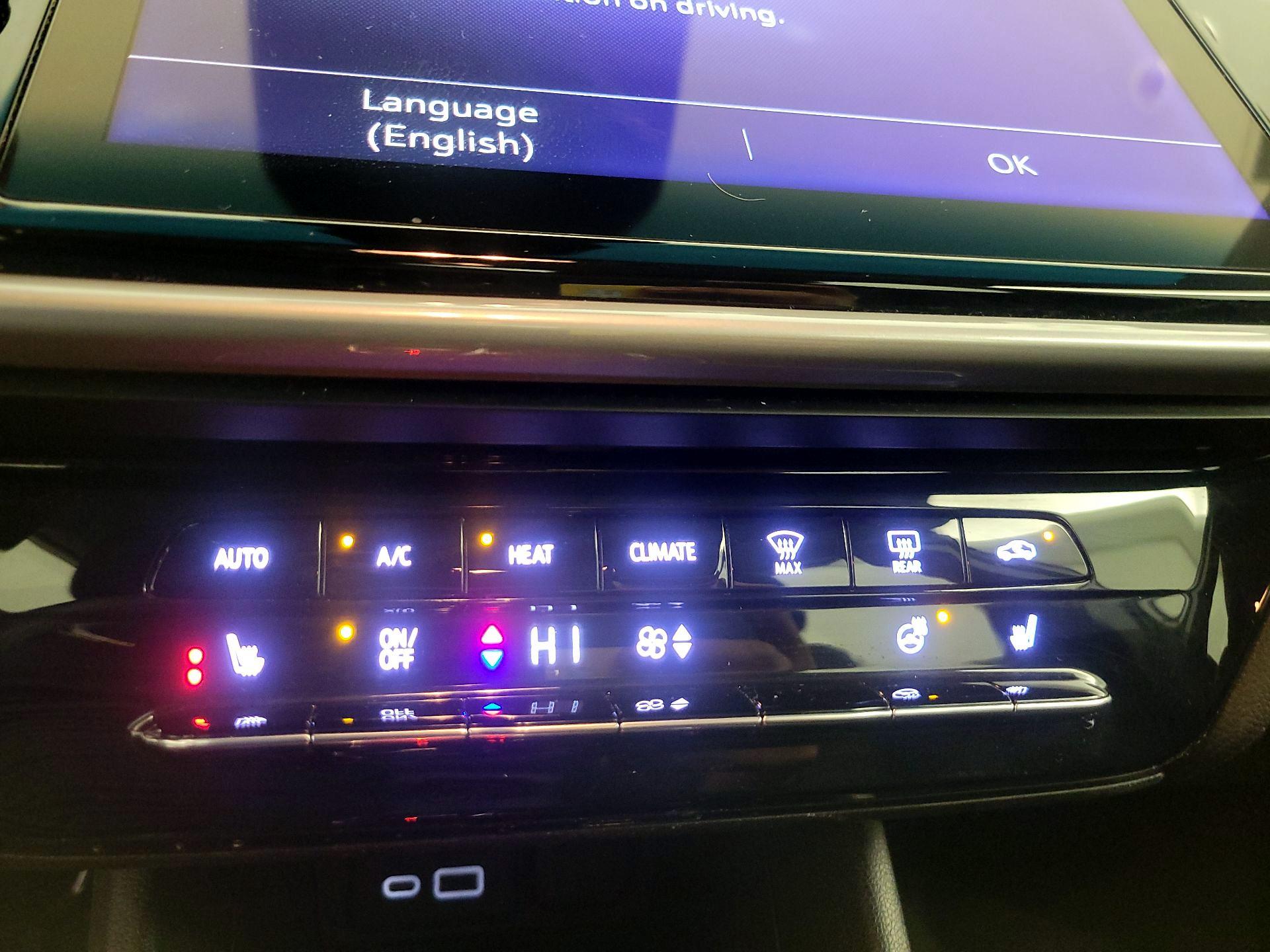 Thumbnail: 2022 Chevrolet Bolt EV - 16