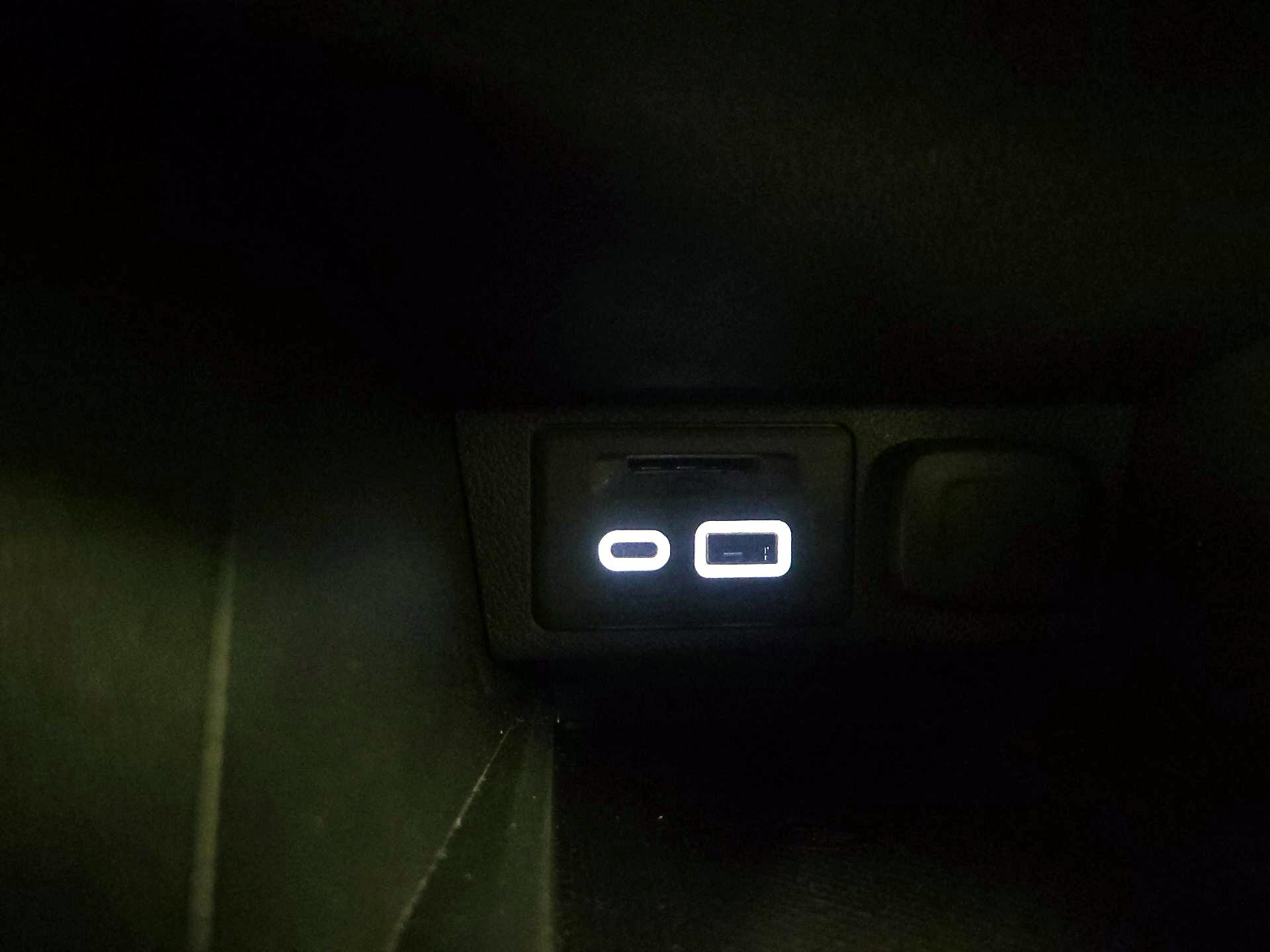 Thumbnail: 2022 Chevrolet Bolt EV - 18