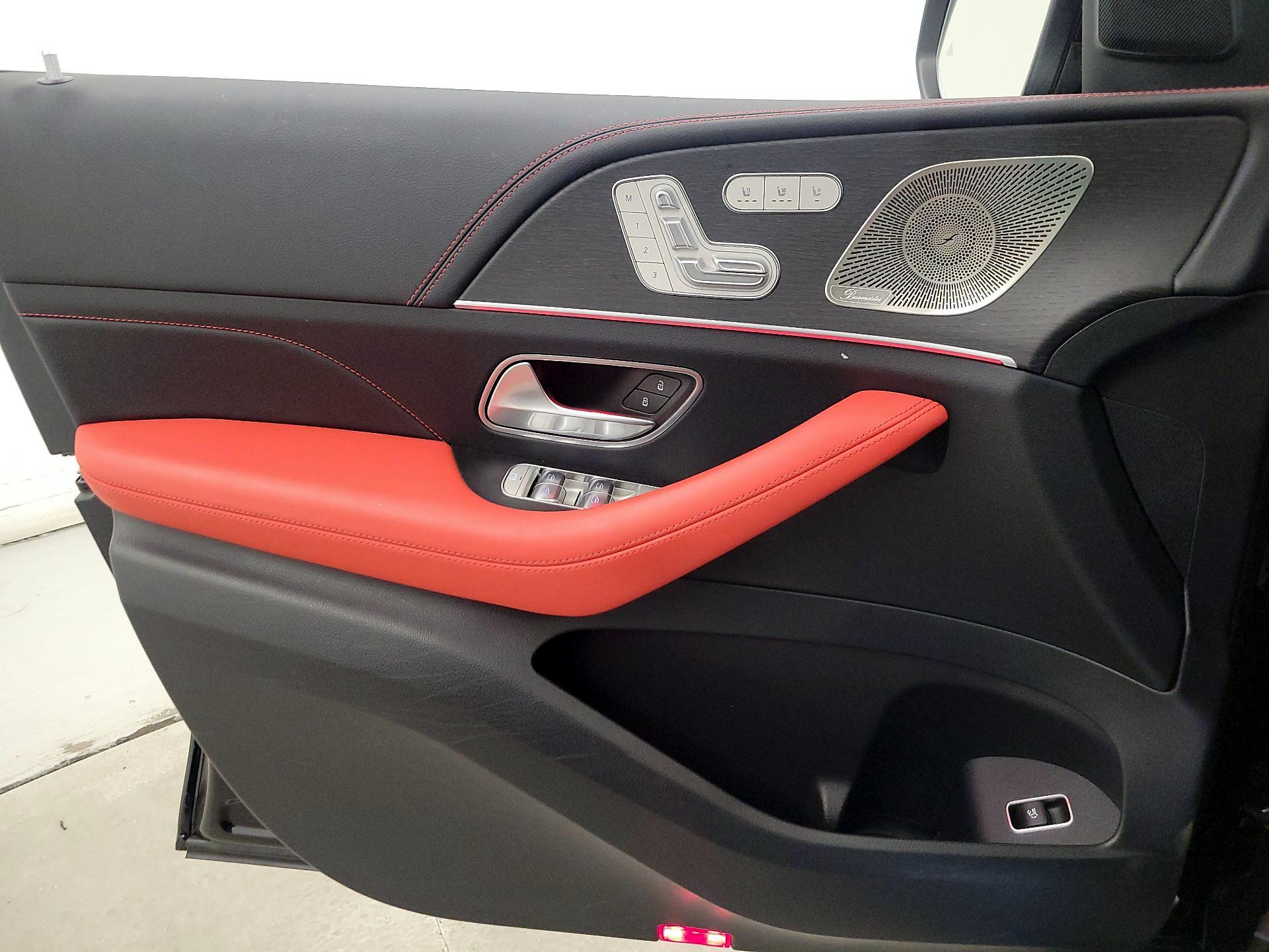 Thumbnail: 2025 Mercedes-Benz GLE - 12