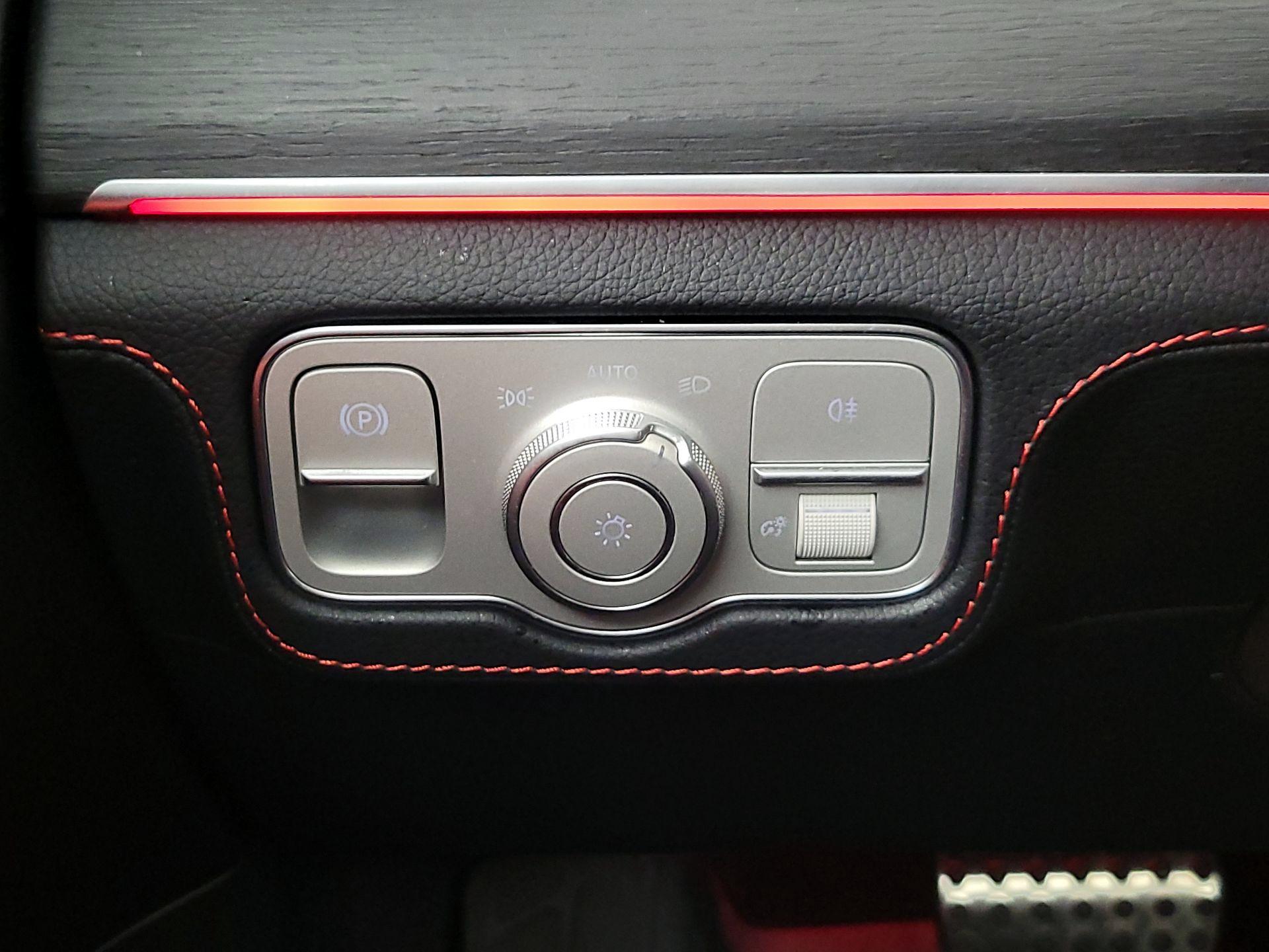 Thumbnail: 2025 Mercedes-Benz GLE - 13