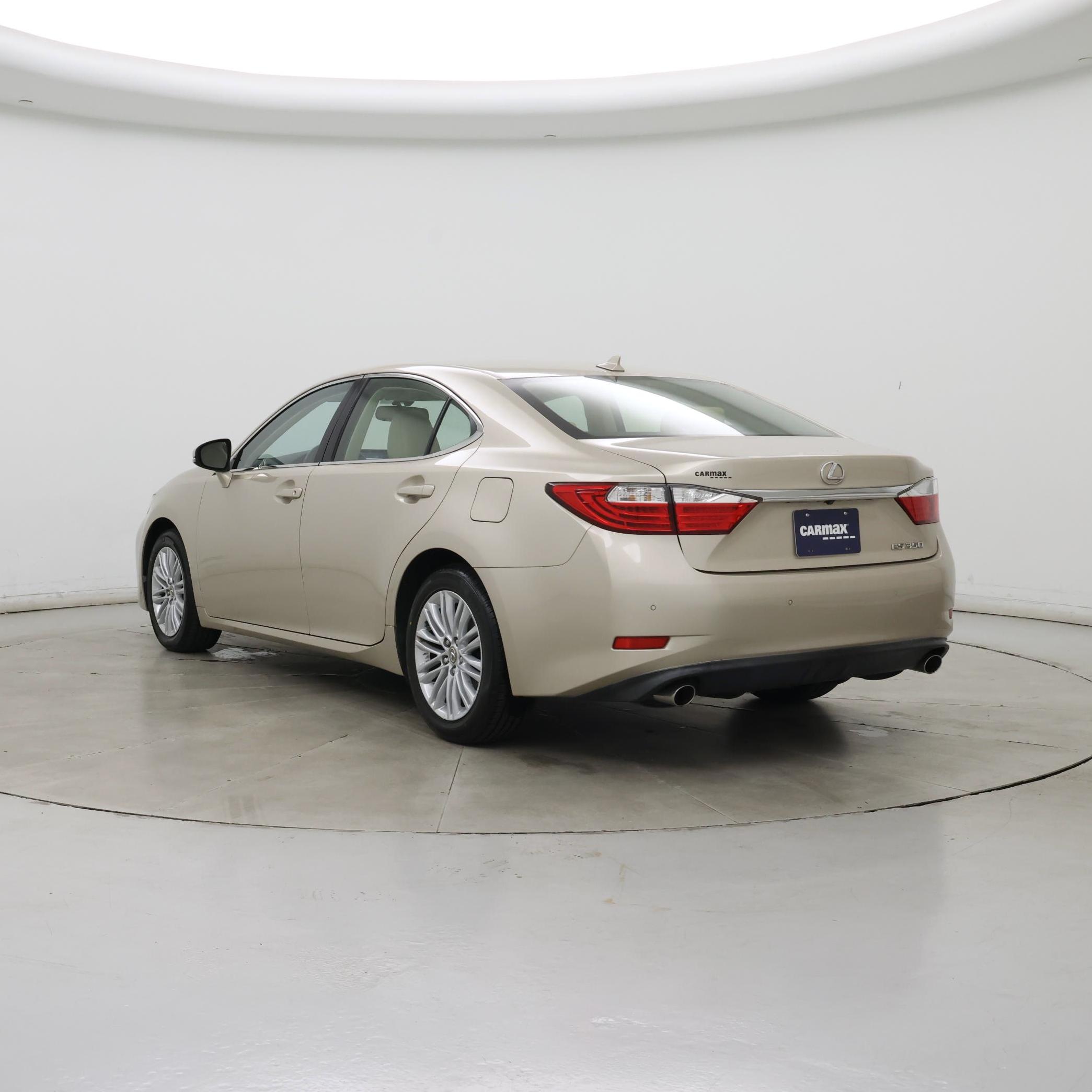 Thumbnail: 2014 Lexus ES - 2
