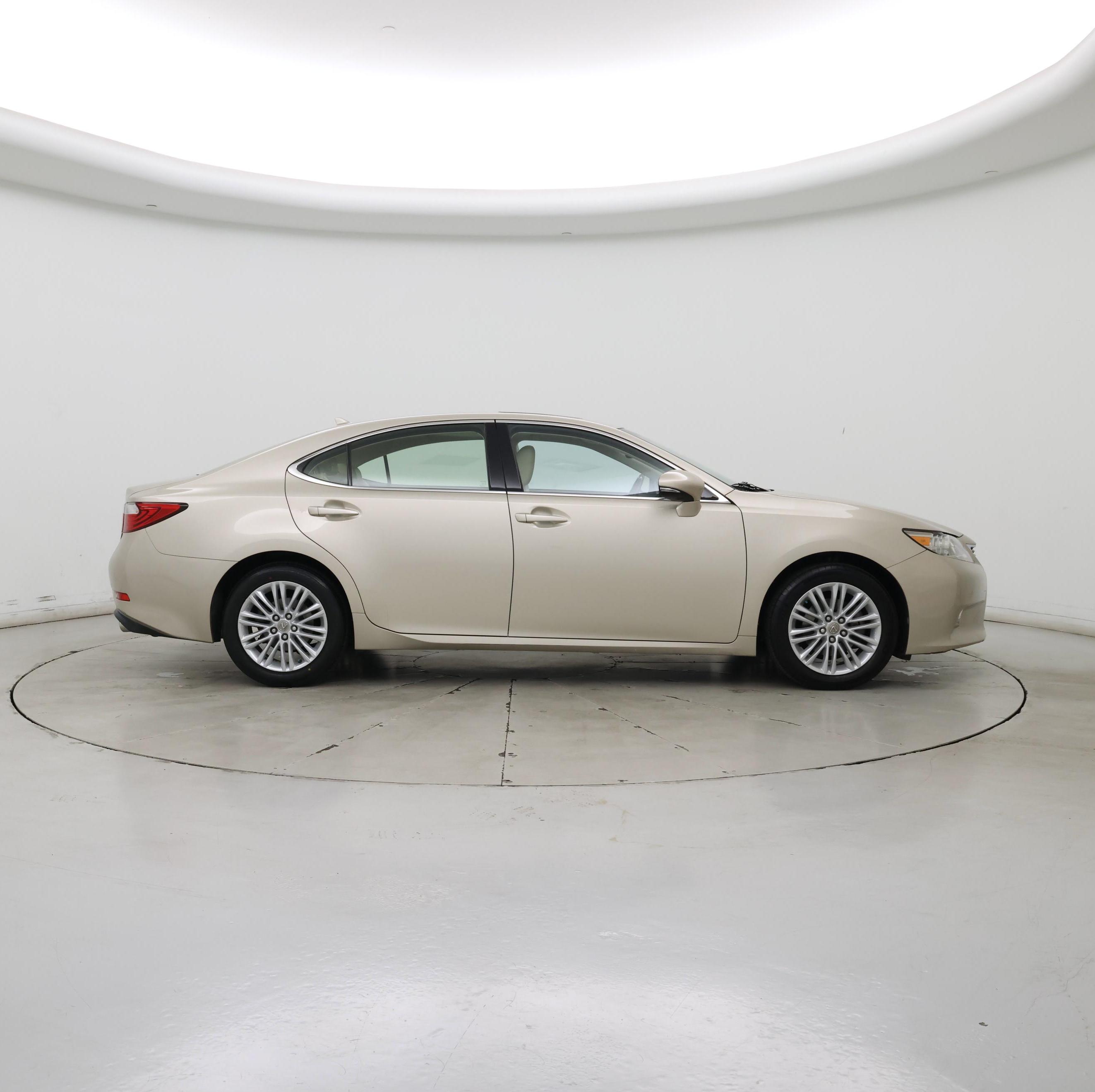 Thumbnail: 2014 Lexus ES - 7