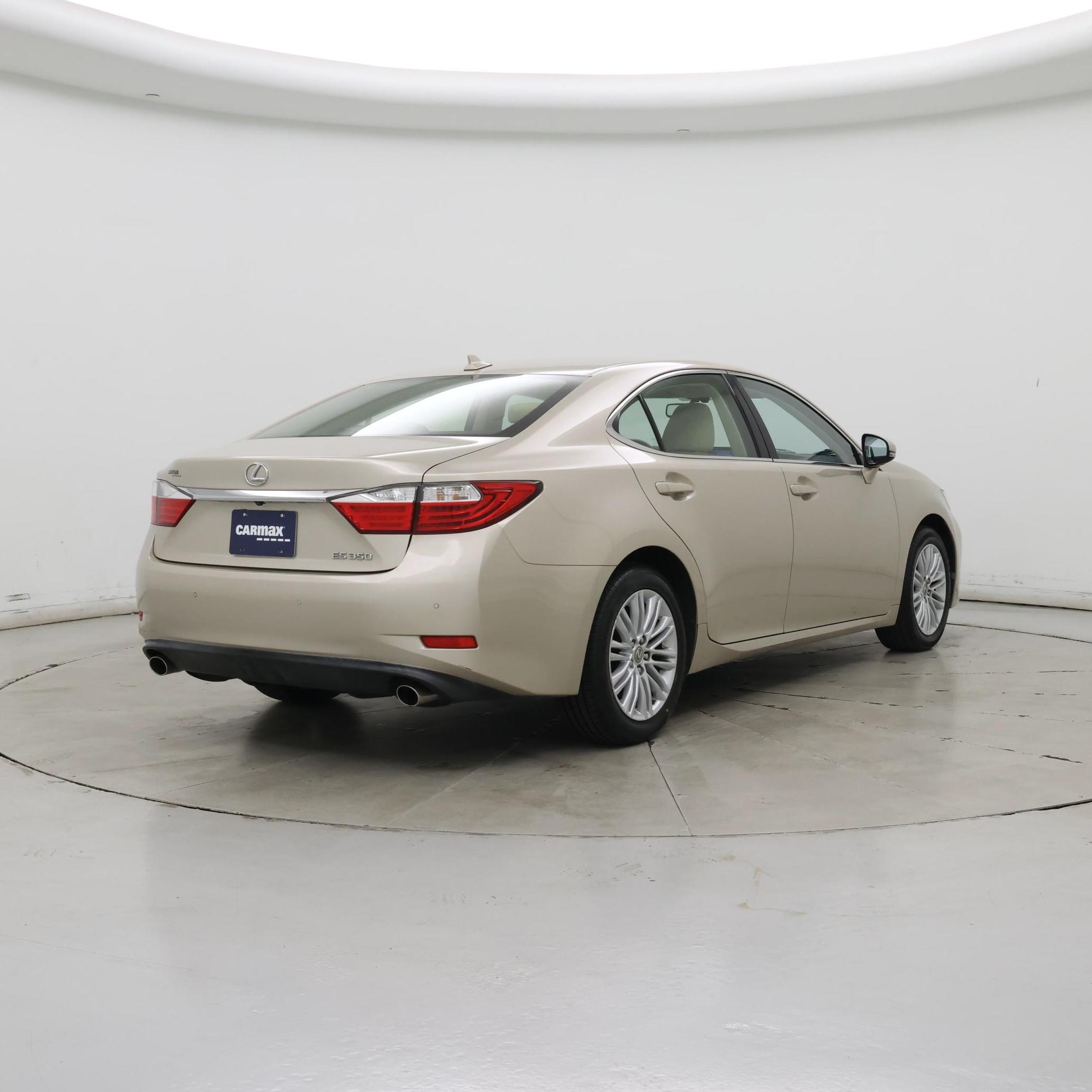 Thumbnail: 2014 Lexus ES - 8