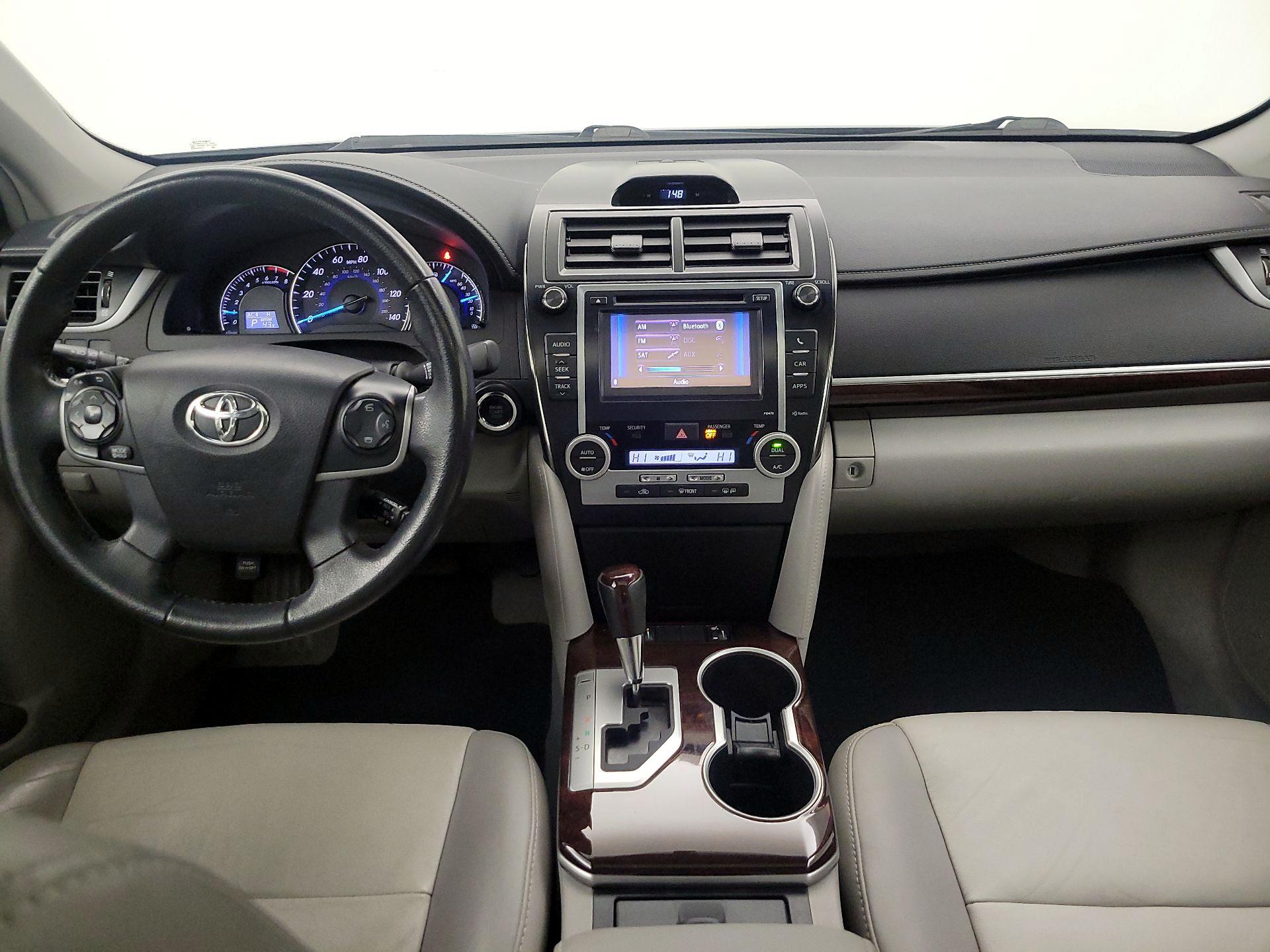 Thumbnail: 2014 Toyota Camry - 9