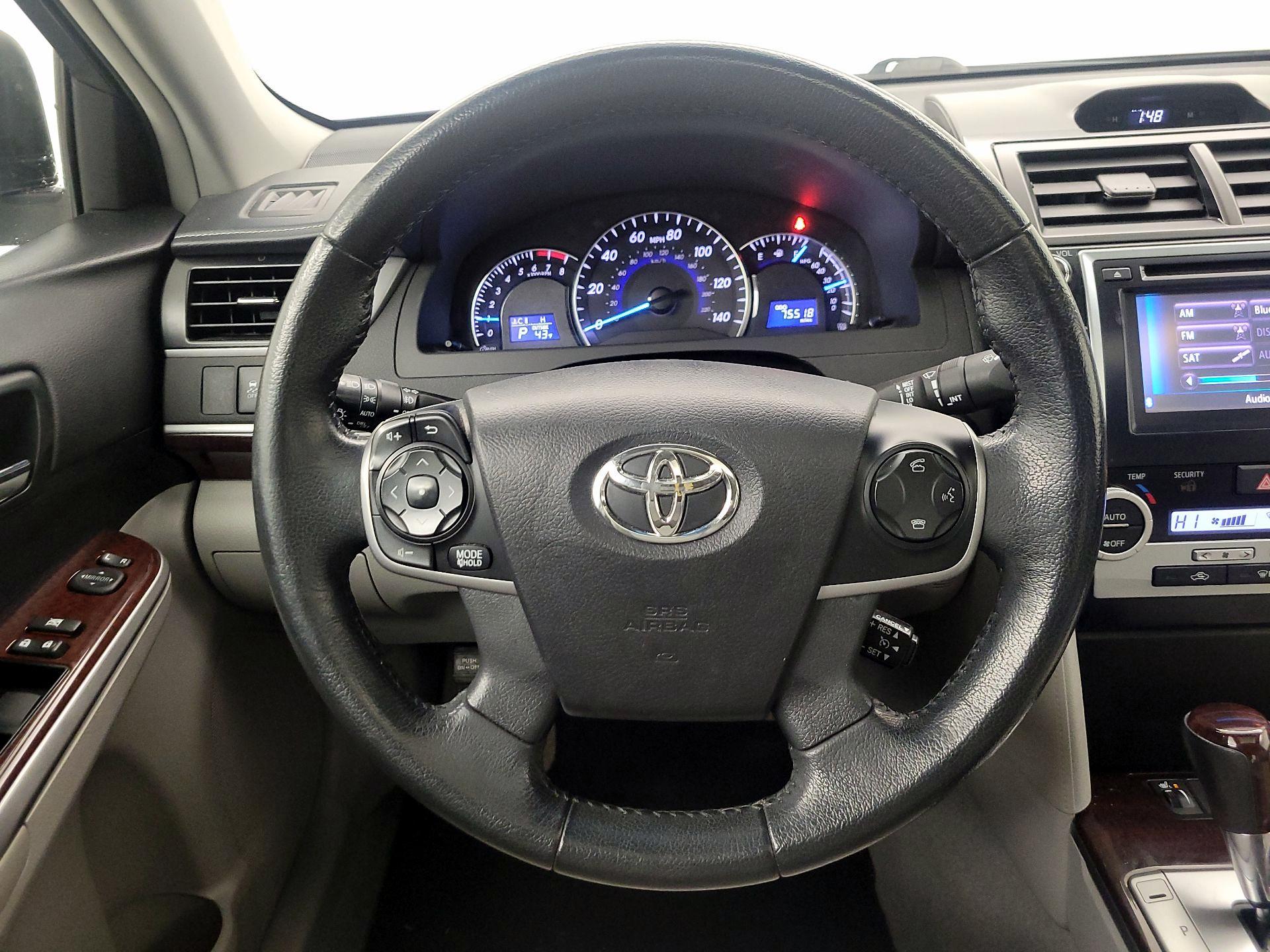 Thumbnail: 2014 Toyota Camry - 10