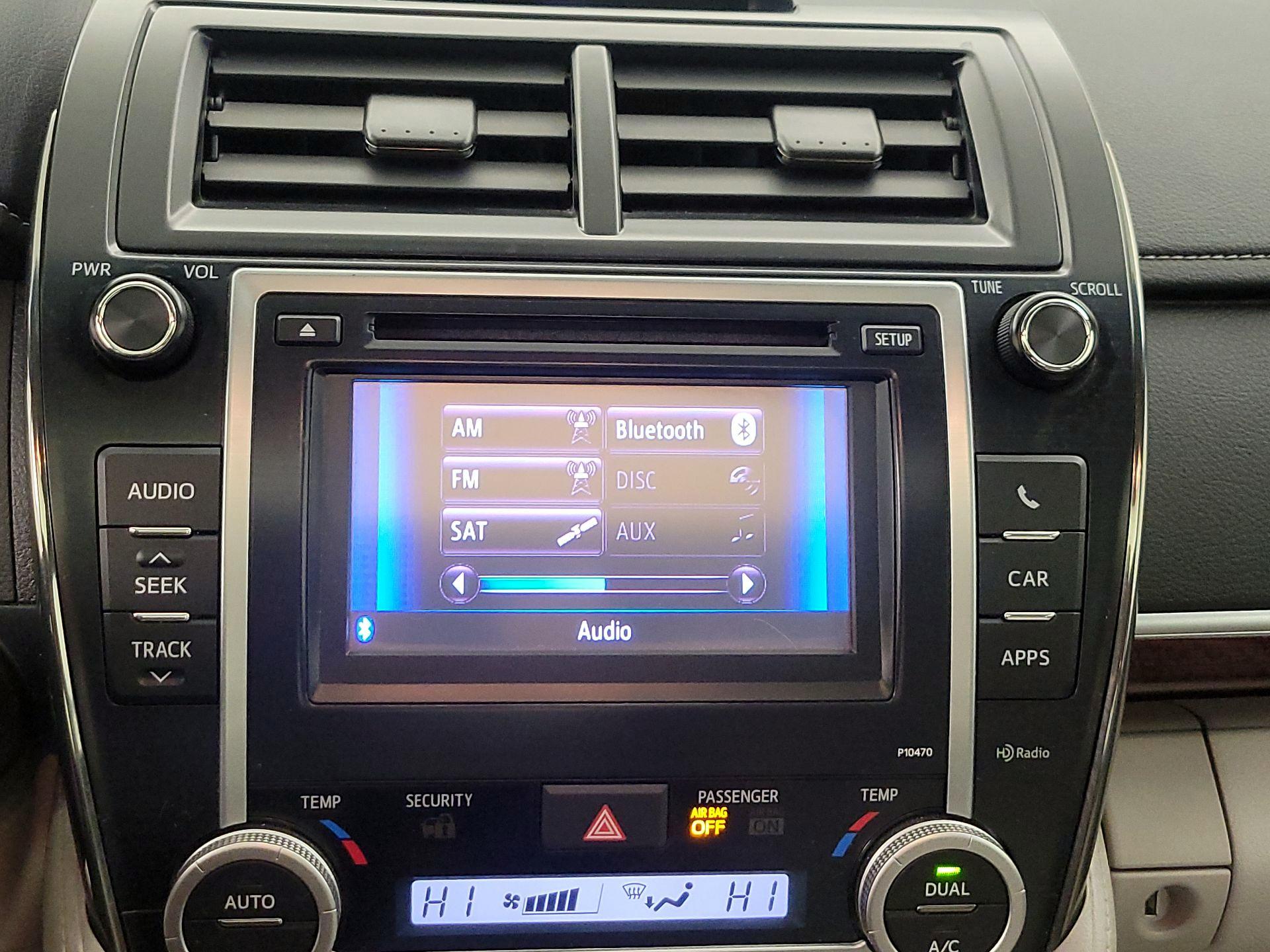 Thumbnail: 2014 Toyota Camry - 15