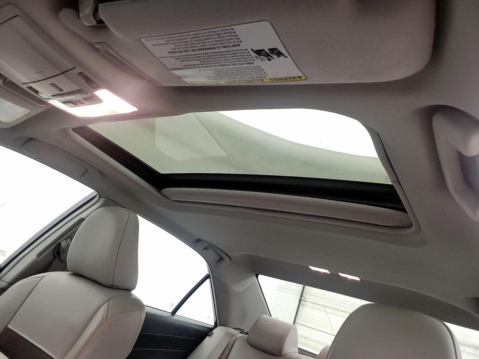 Thumbnail: 2014 Toyota Camry - 19