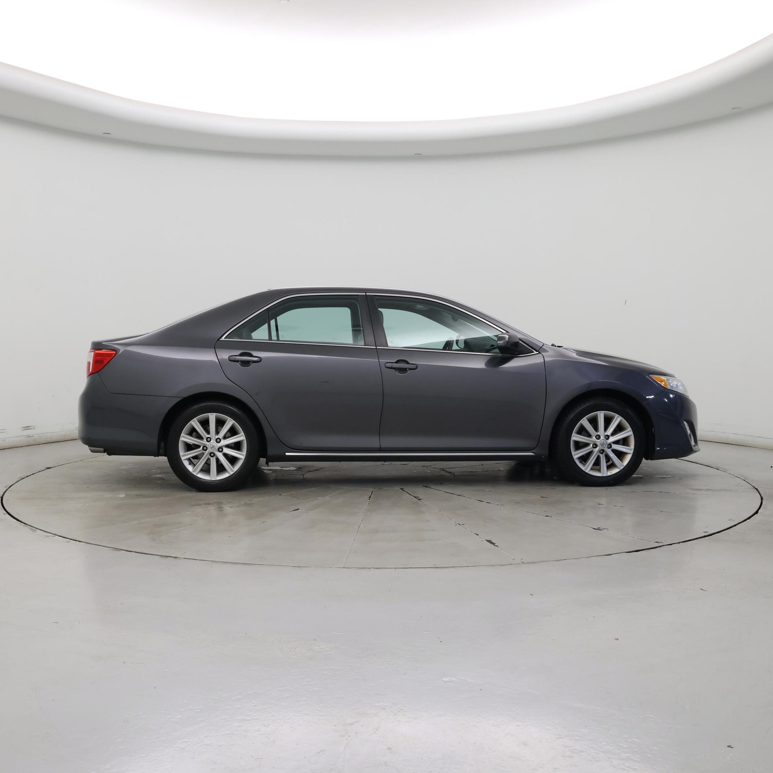 Thumbnail: 2014 Toyota Camry - 7