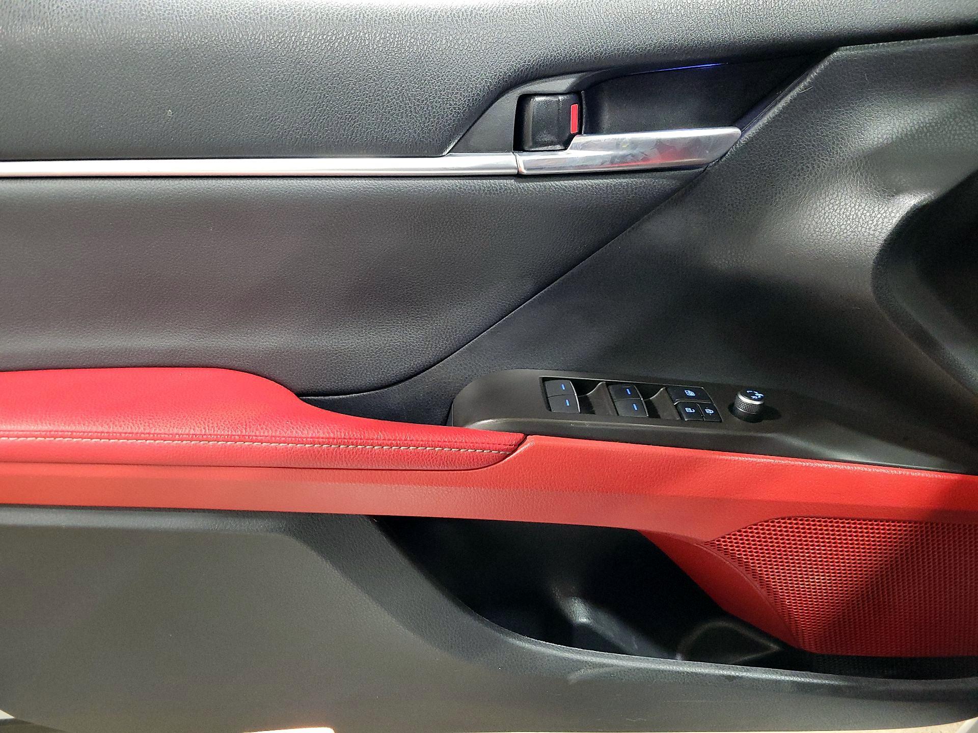 Thumbnail: 2021 Toyota Camry - 12