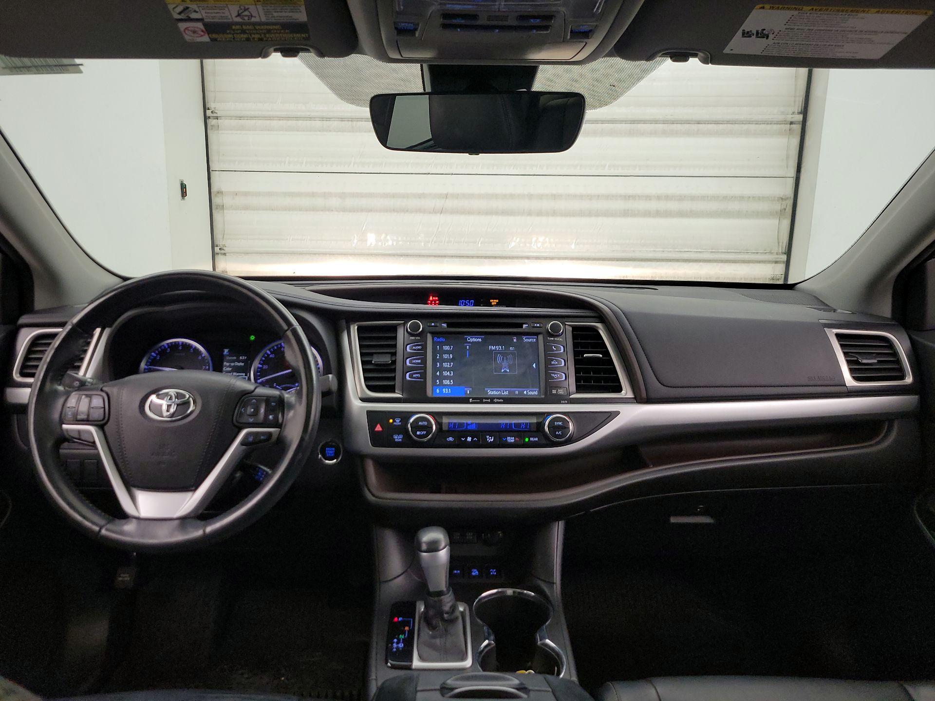 Thumbnail: 2018 Toyota Highlander - 9