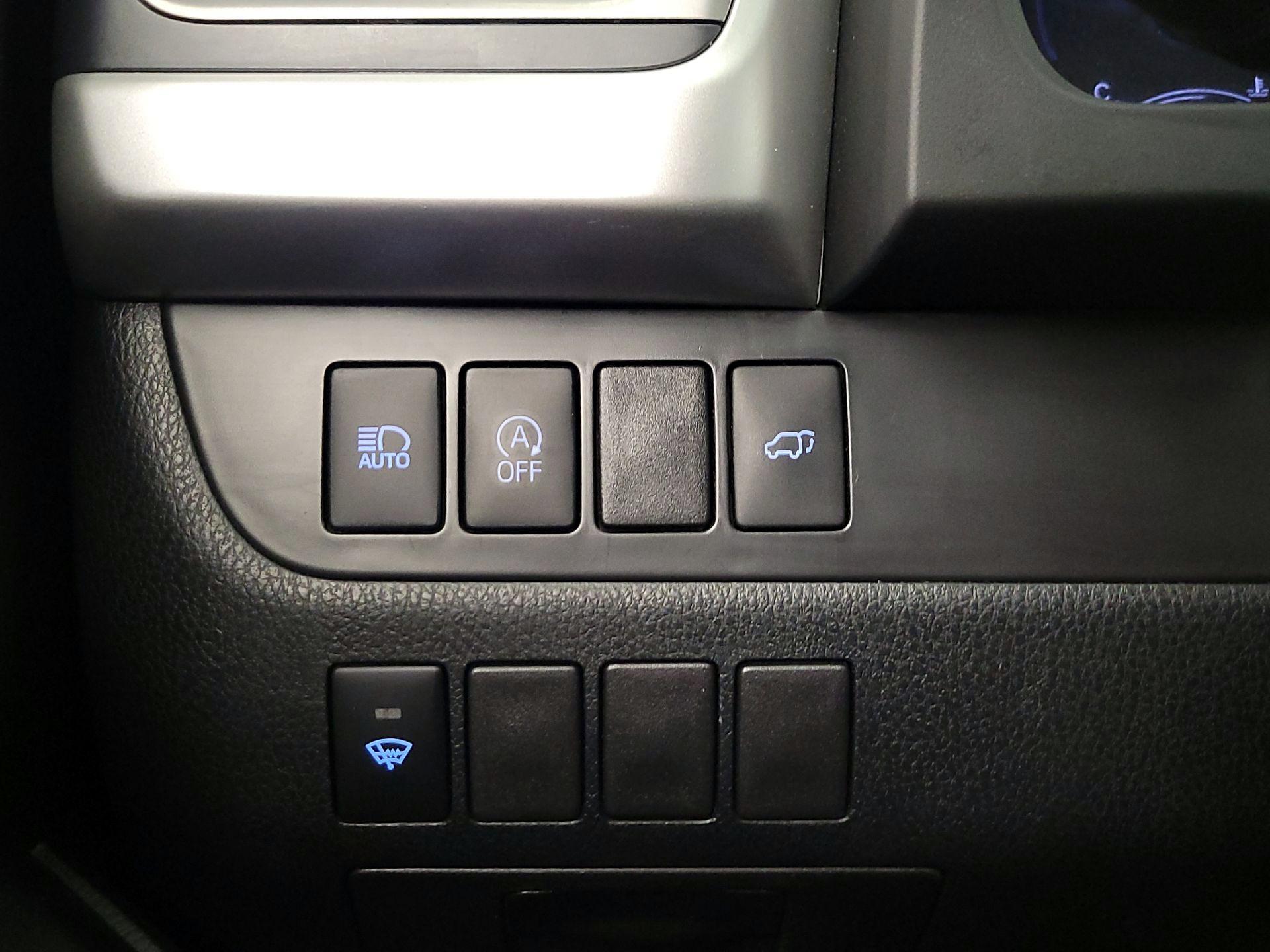 Thumbnail: 2018 Toyota Highlander - 13