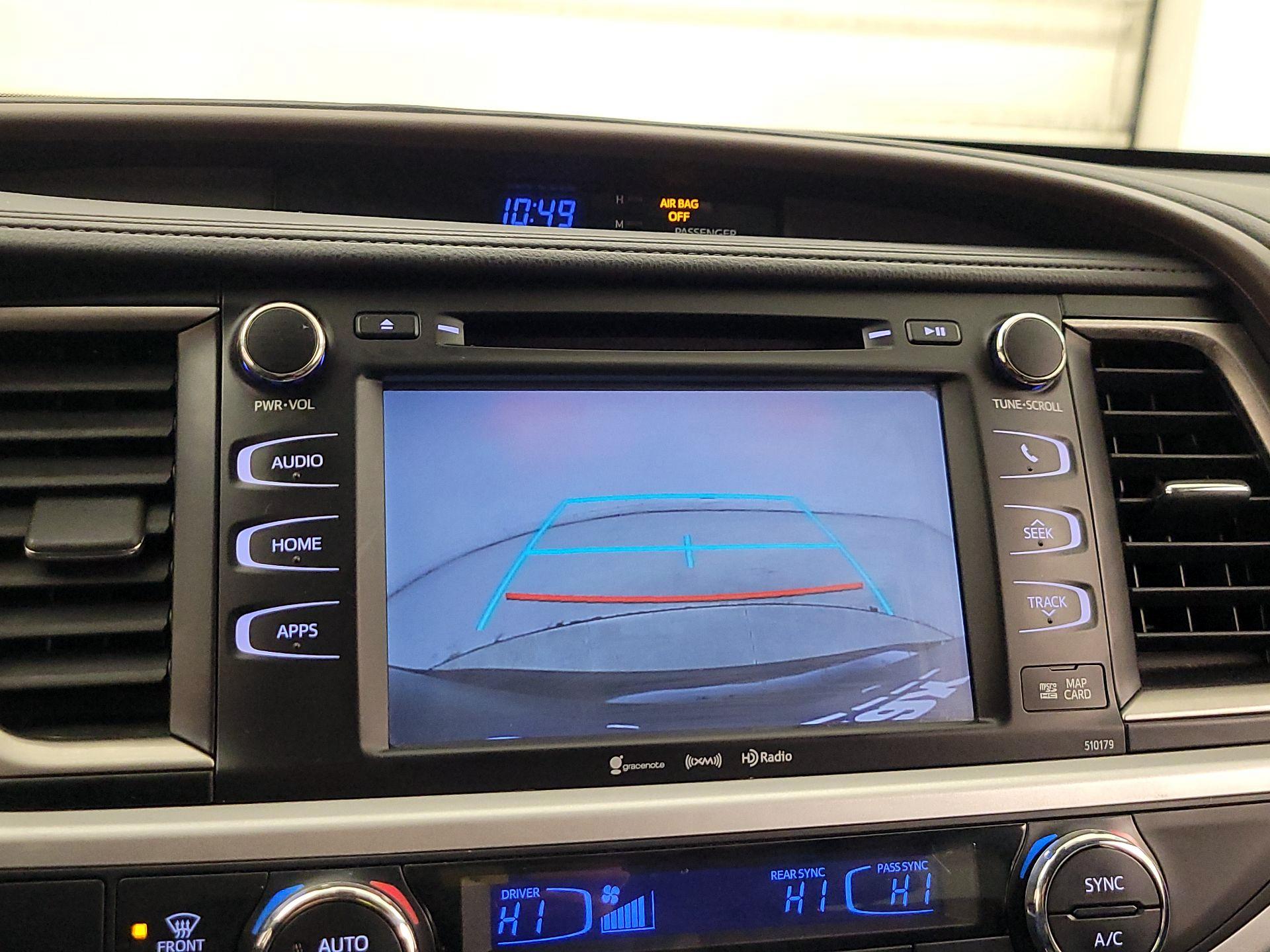 Thumbnail: 2018 Toyota Highlander - 14