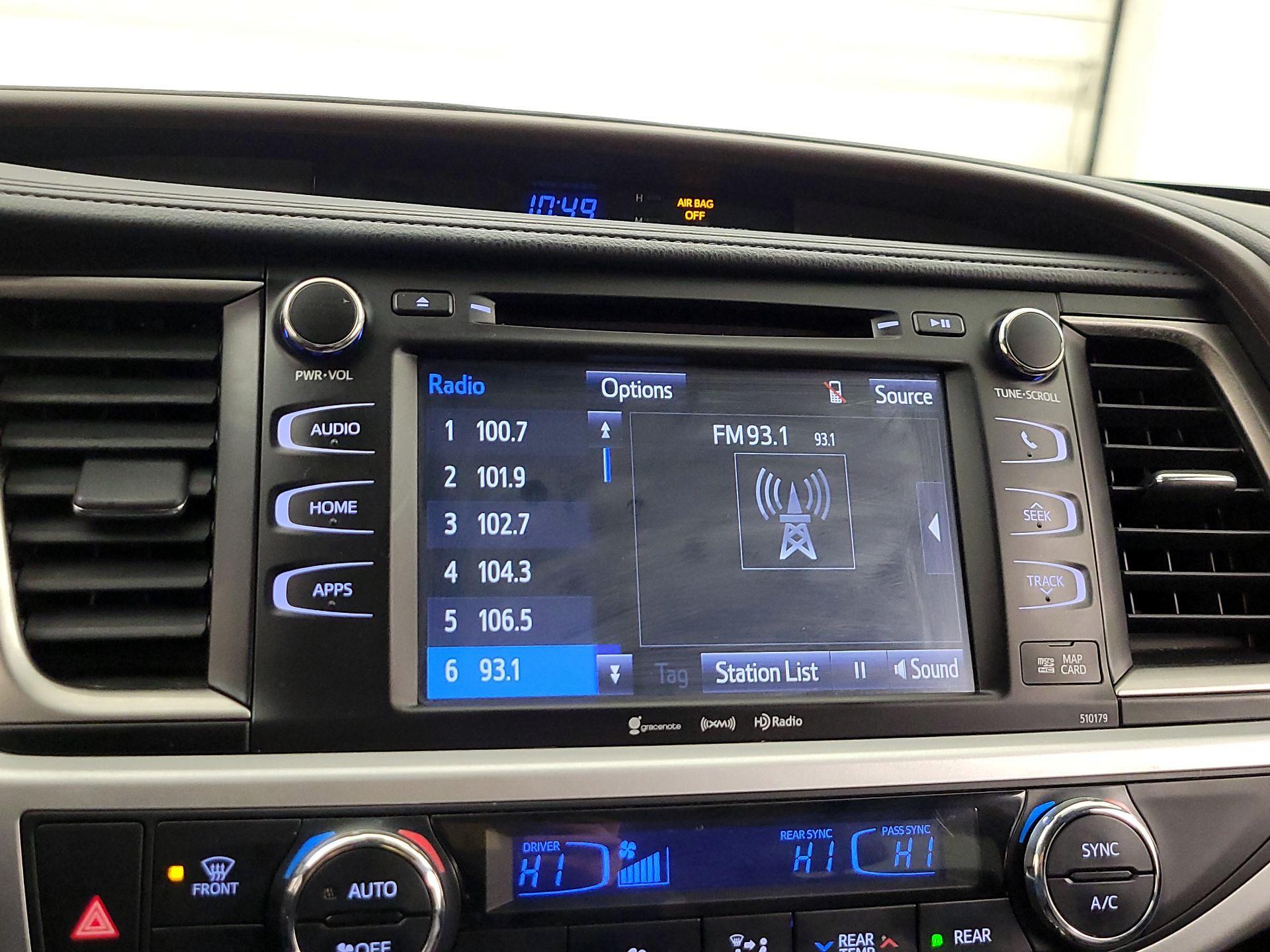 Thumbnail: 2018 Toyota Highlander - 15