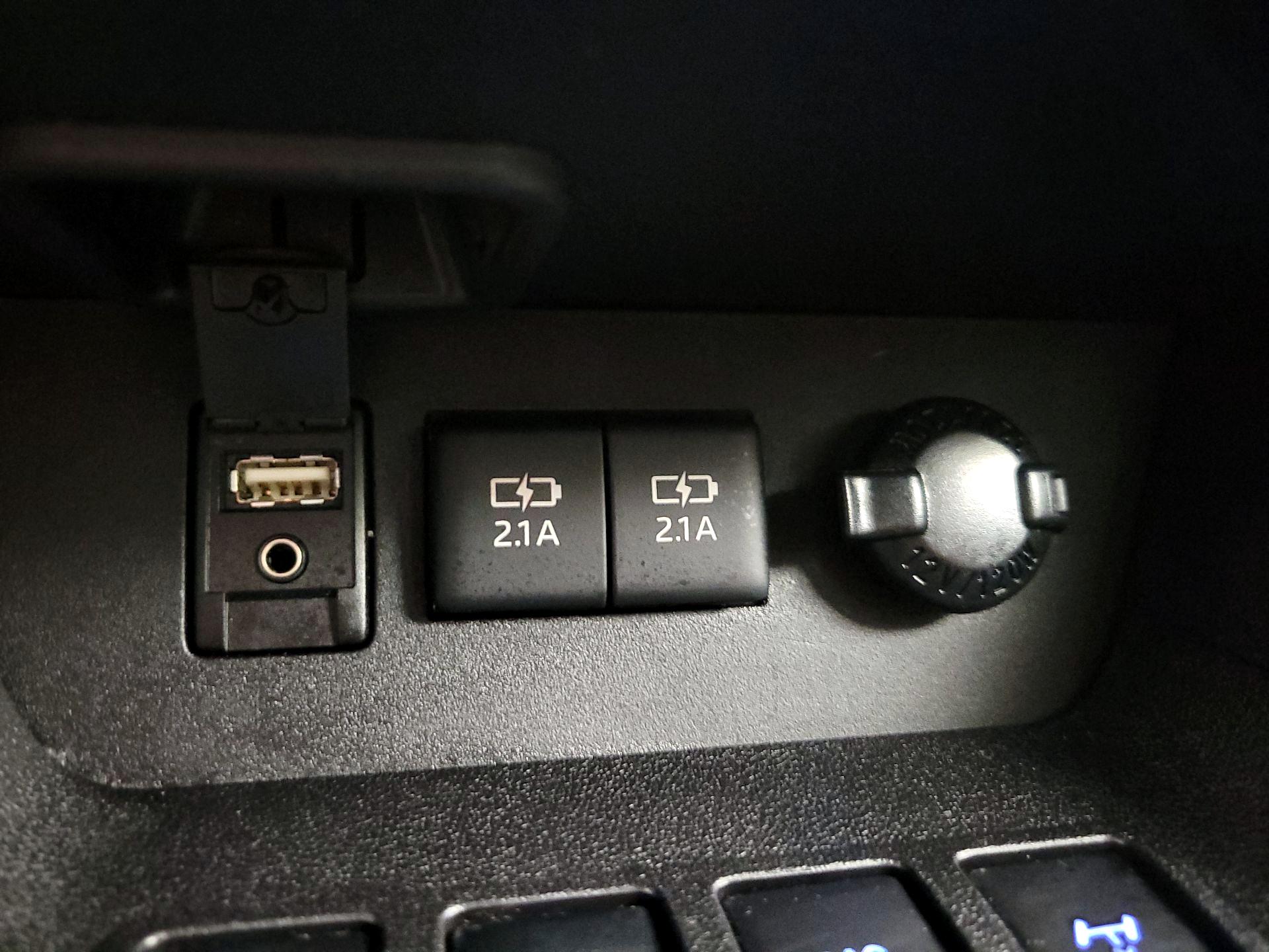 Thumbnail: 2018 Toyota Highlander - 18