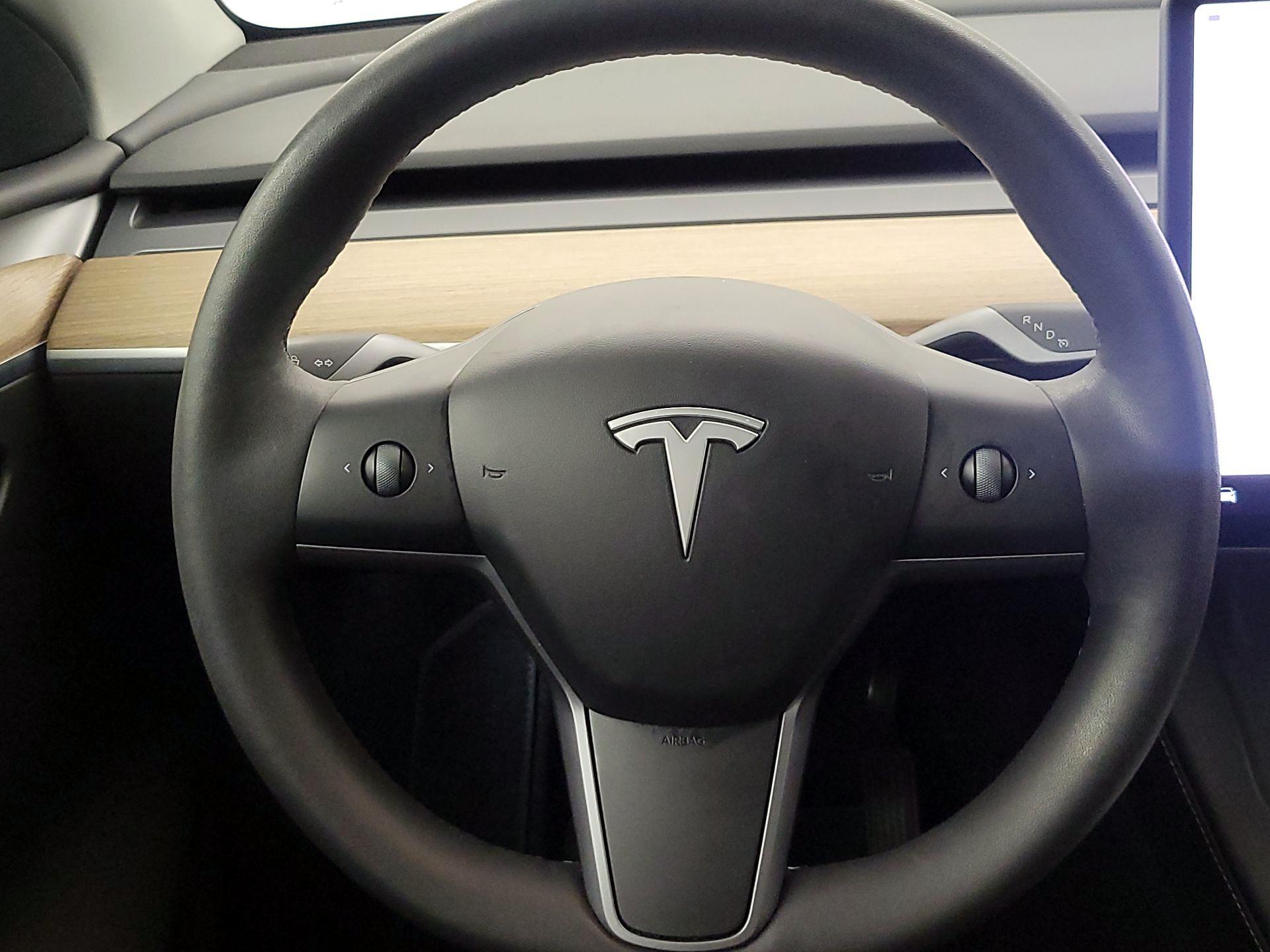 Thumbnail: 2023 Tesla Model Y - 10