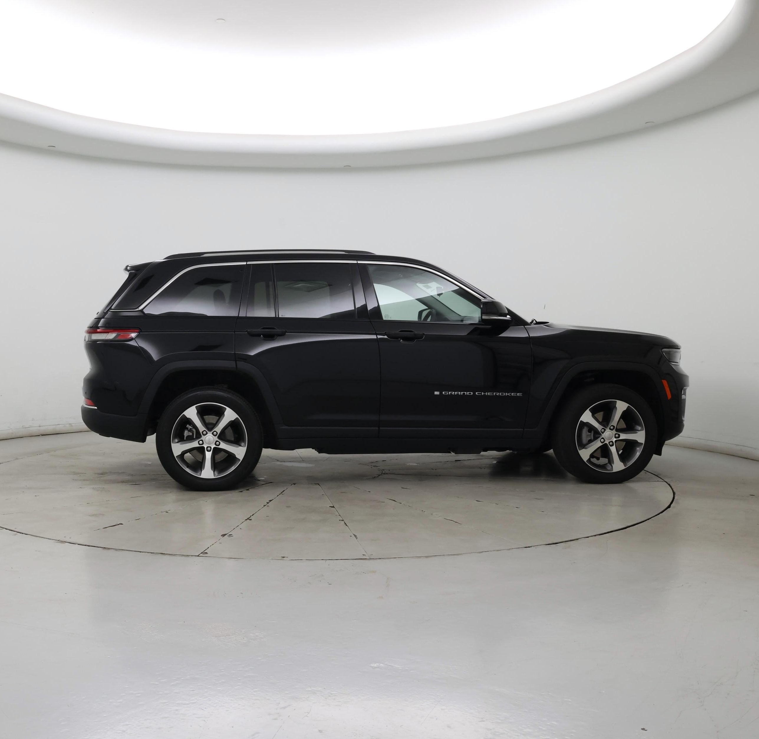 Thumbnail: 2022 Jeep Grand Cherokee - 7