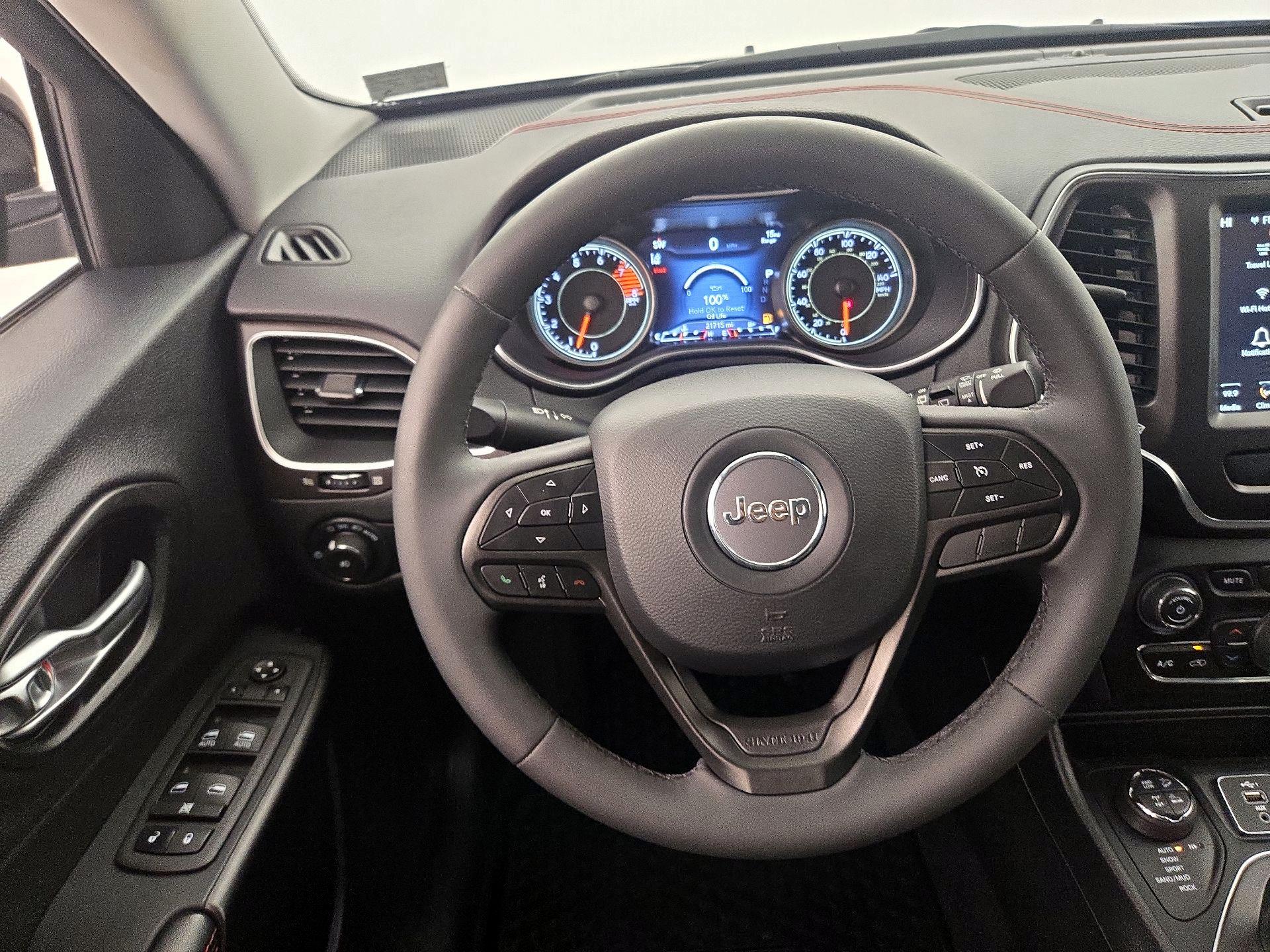 Thumbnail: 2022 Jeep Cherokee - 10