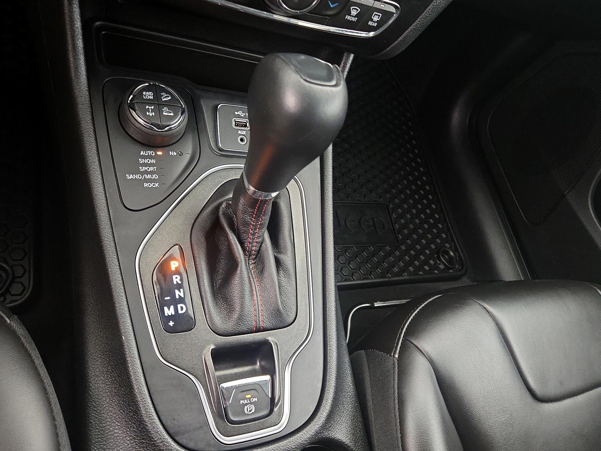 Thumbnail: 2022 Jeep Cherokee - 18