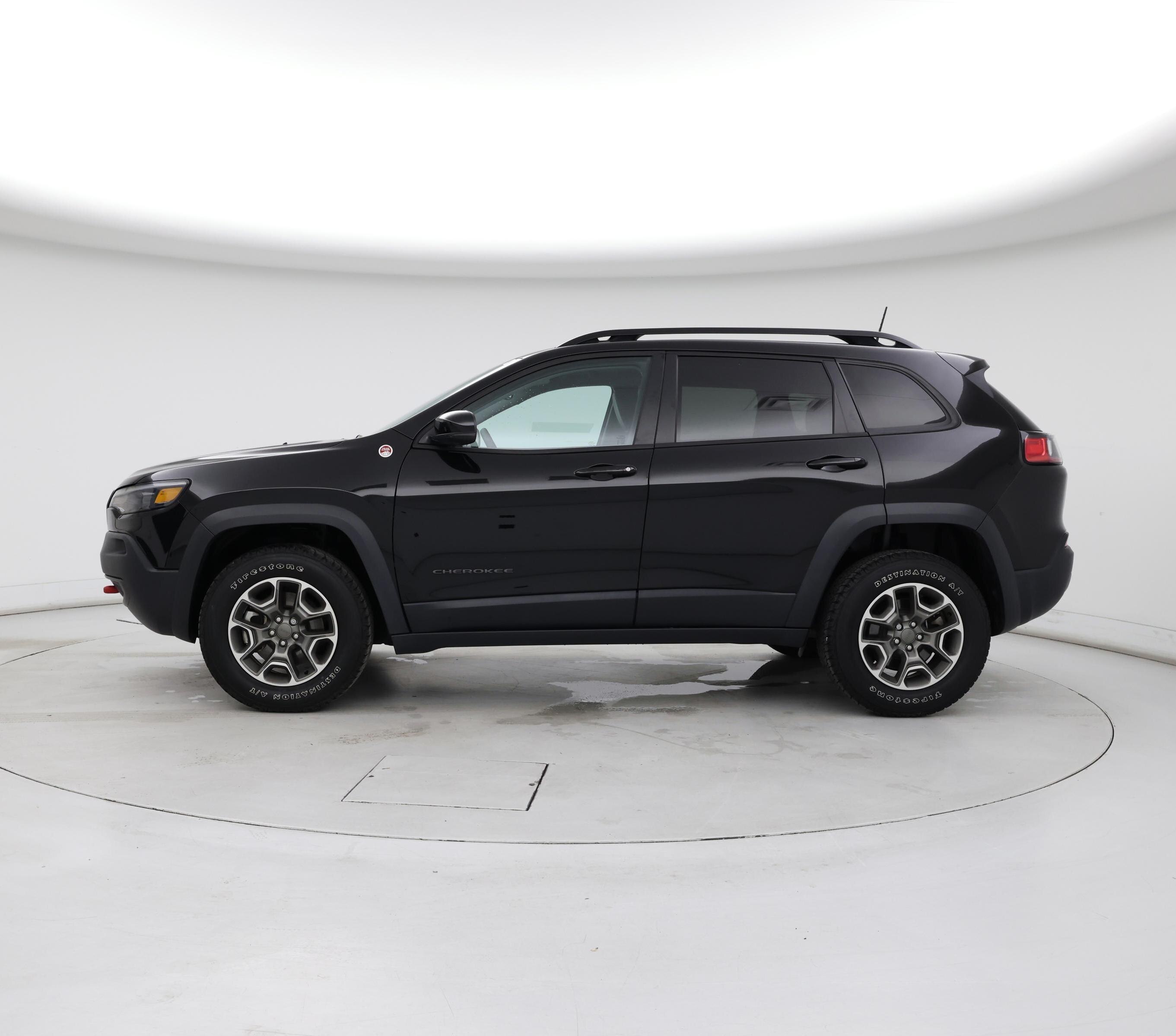 Thumbnail: 2022 Jeep Cherokee - 3