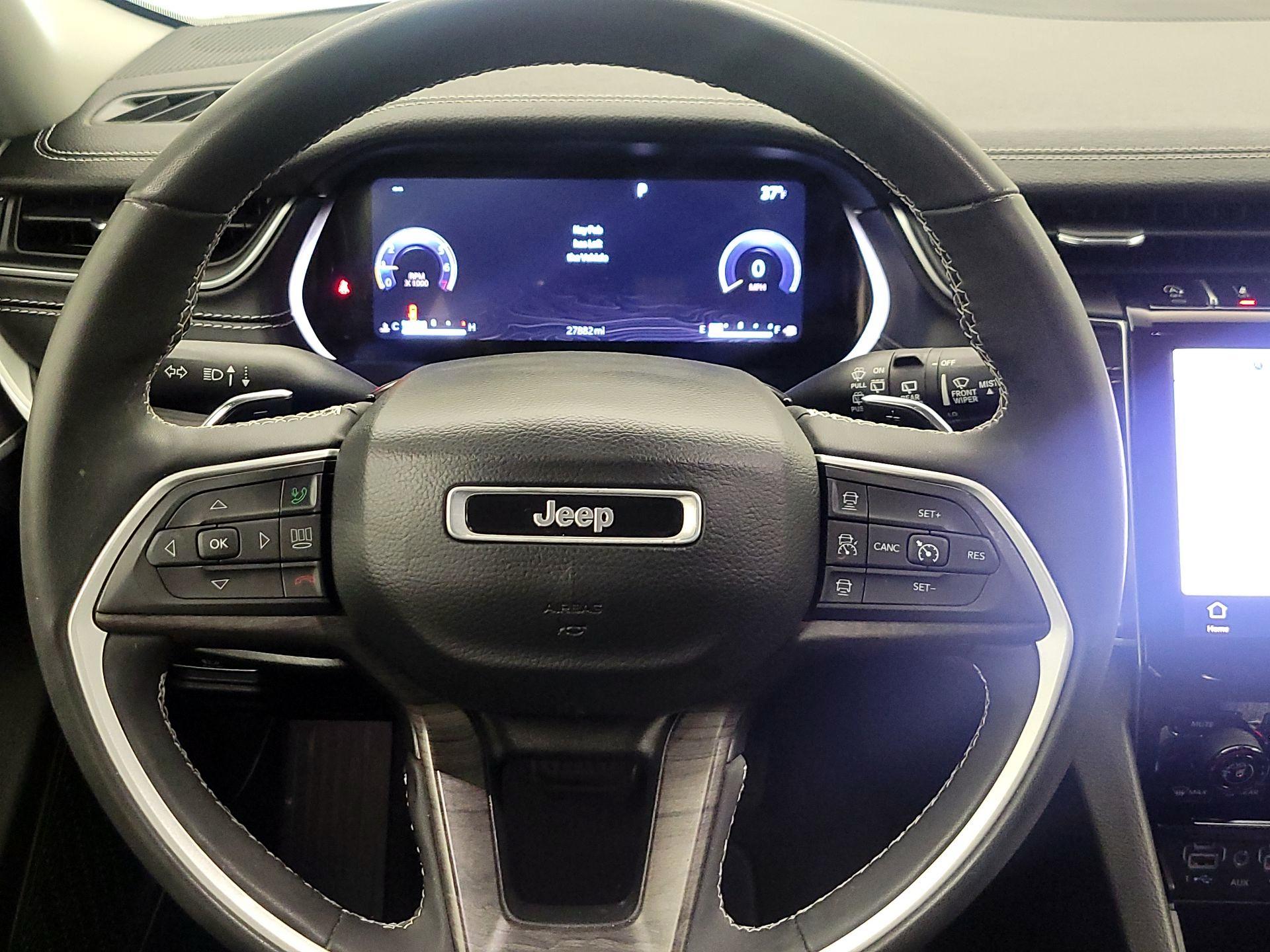 Thumbnail: 2023 Jeep Grand Cherokee - 10