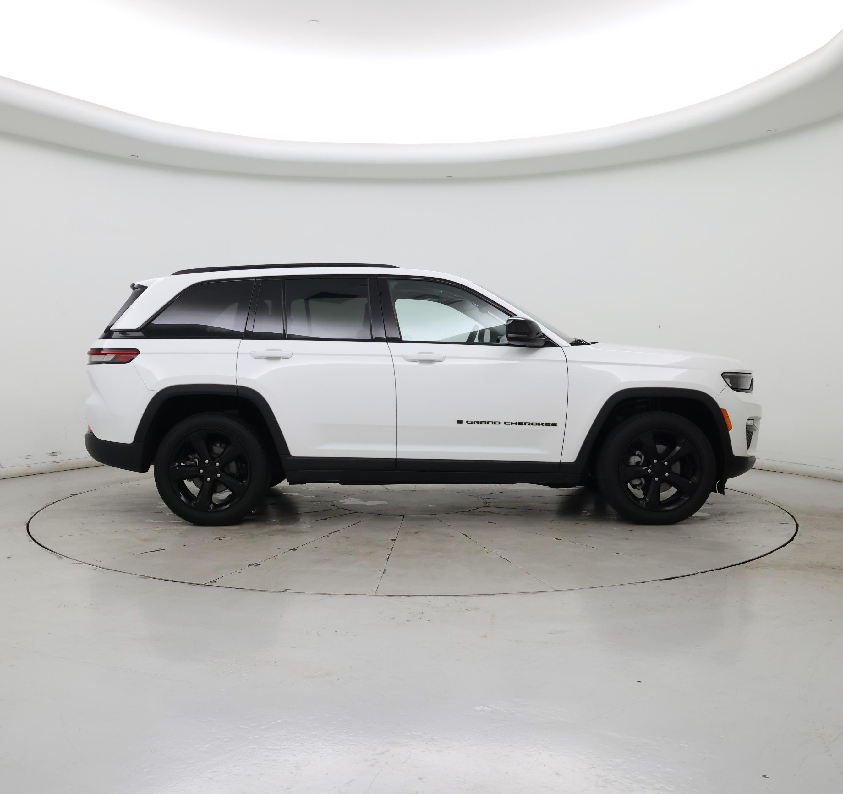 Thumbnail: 2023 Jeep Grand Cherokee - 7