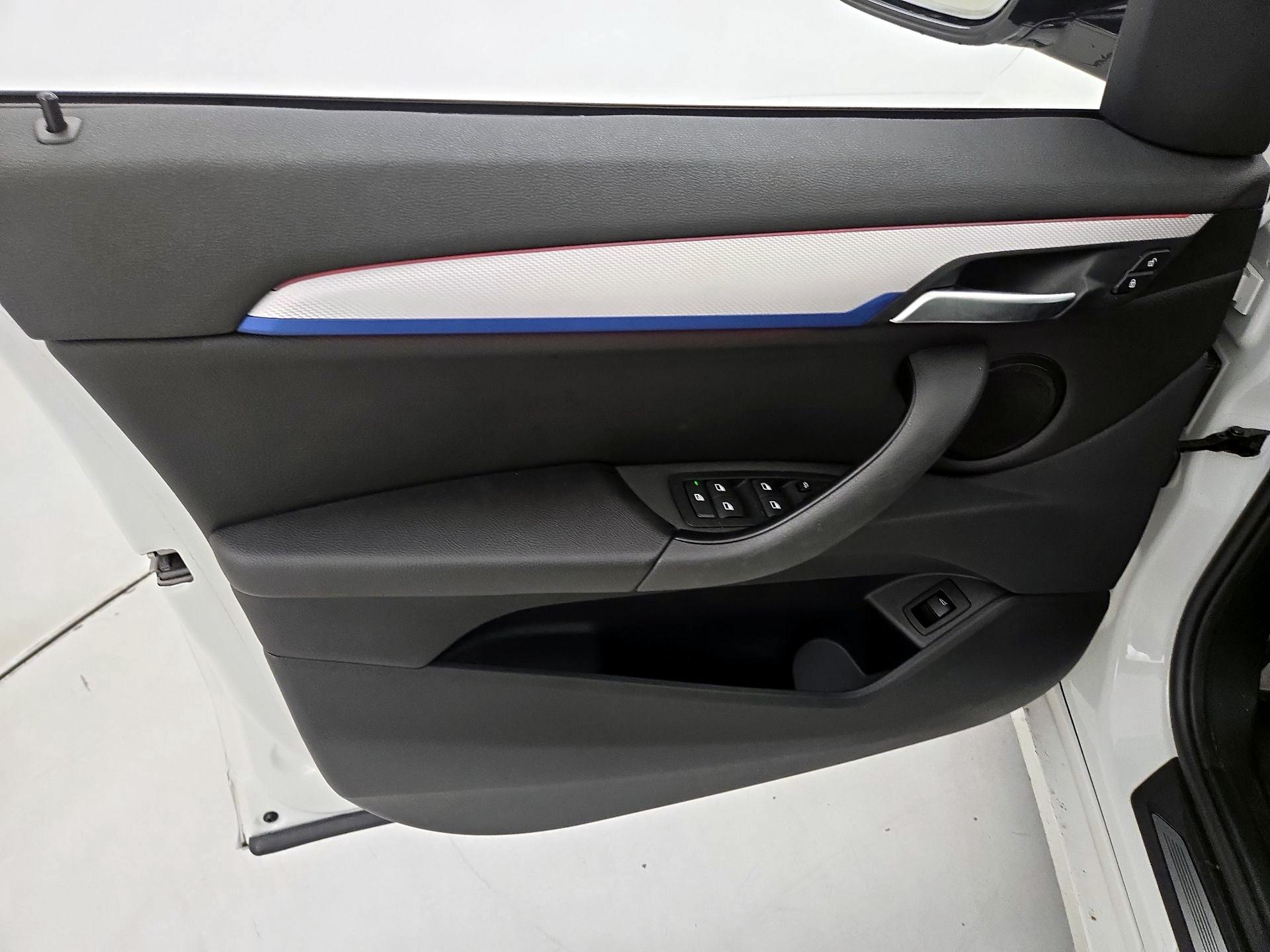 Thumbnail: 2020 BMW X1 - 12