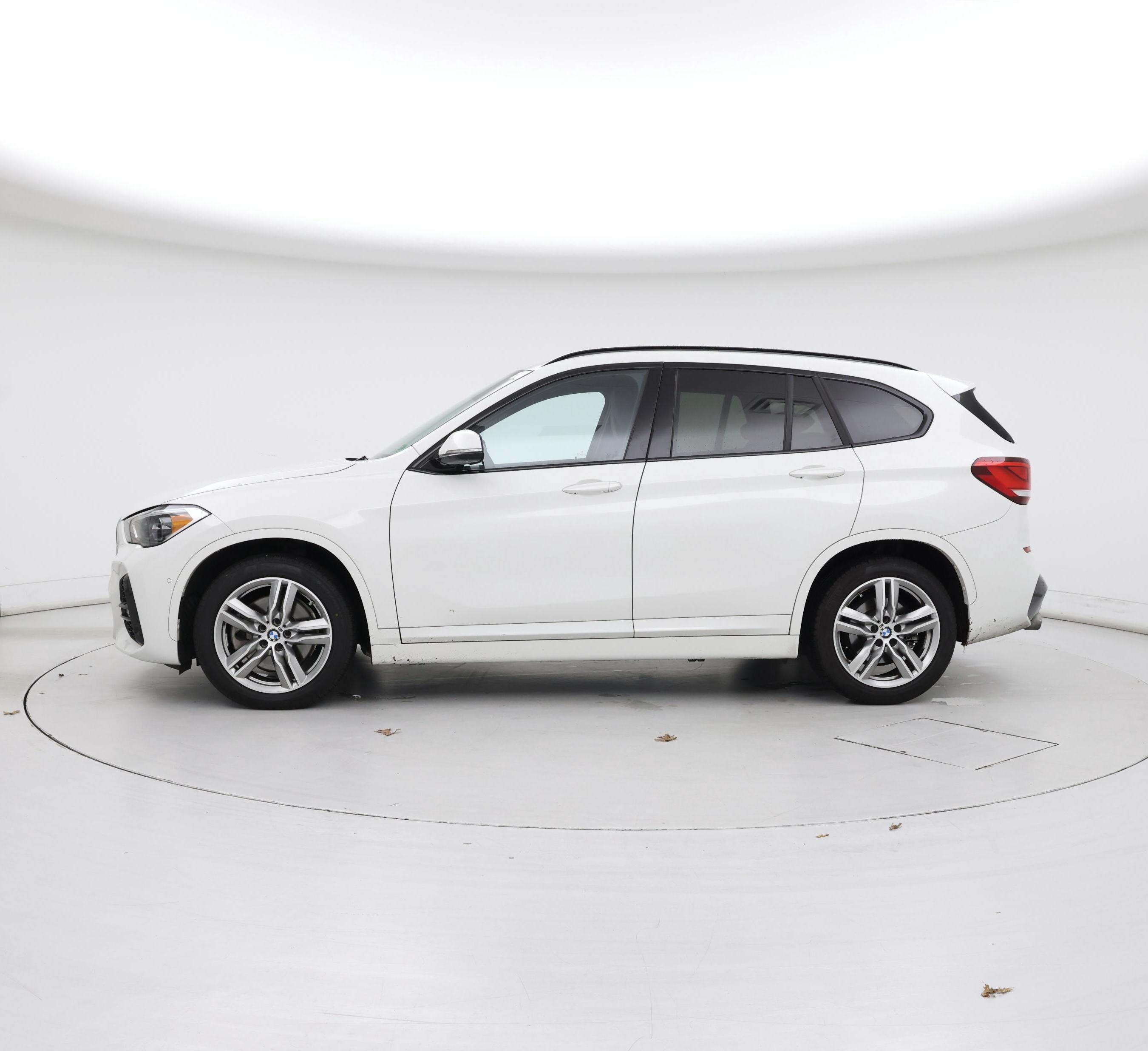 Thumbnail: 2020 BMW X1 - 3