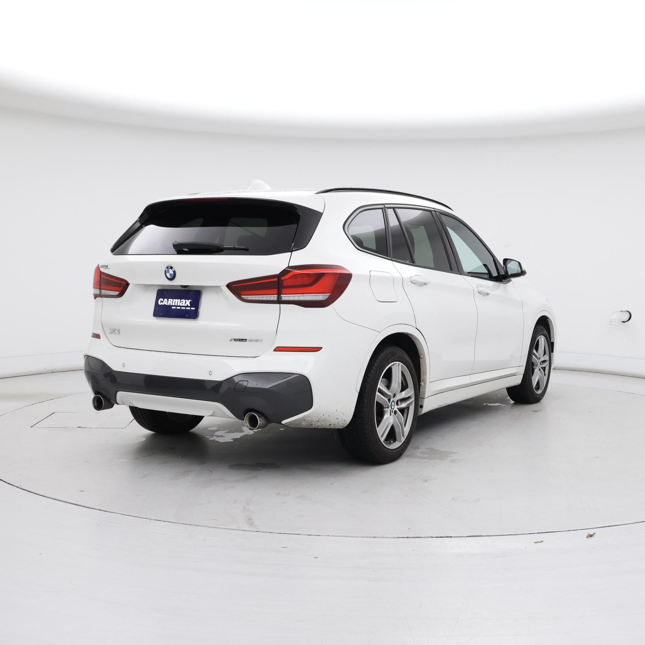 Thumbnail: 2020 BMW X1 - 8