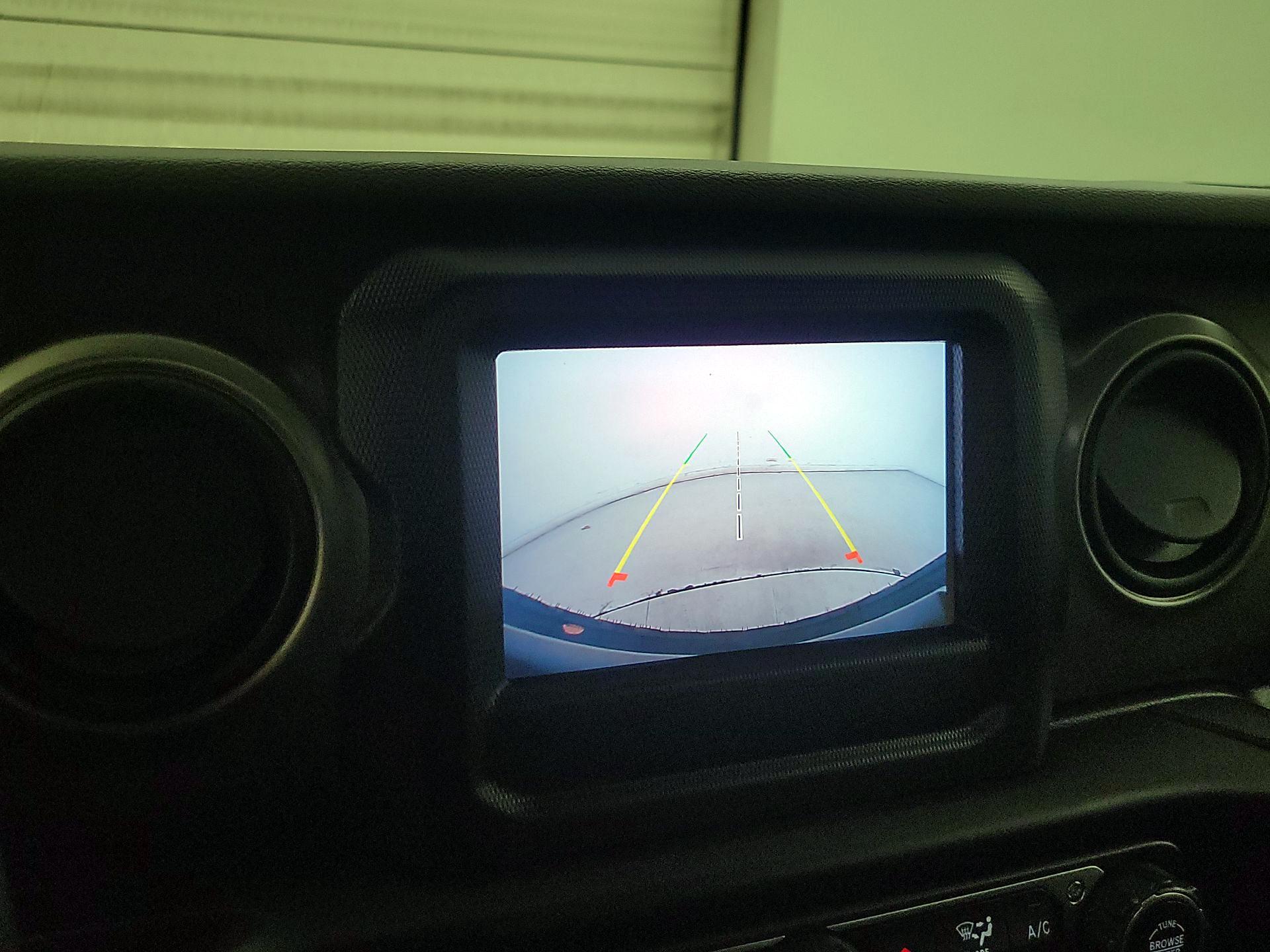 Thumbnail: 2020 Jeep Wrangler - 14